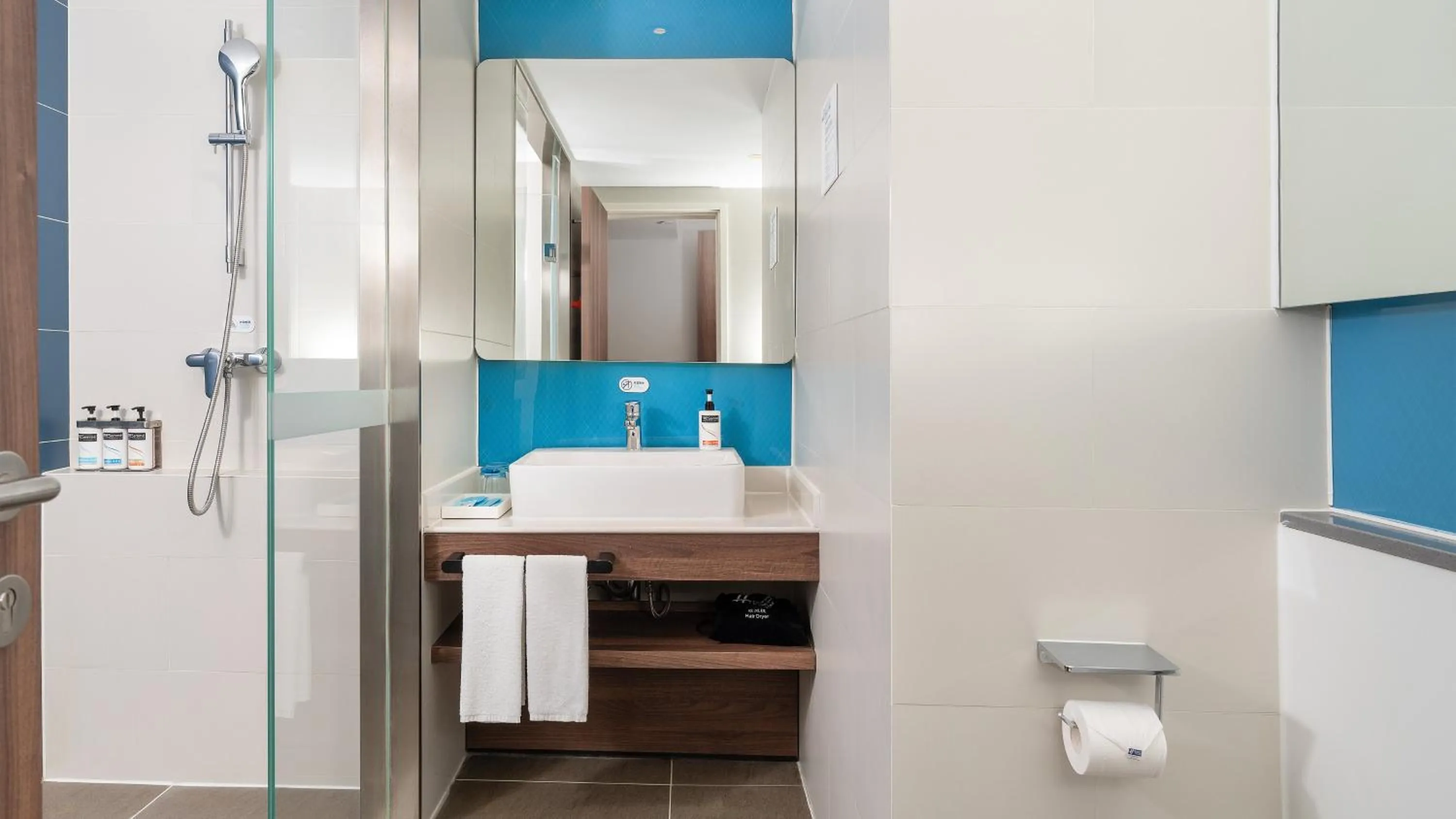 Photo of the whole room in Holiday Inn Express Yinchuan Downtown by IHG