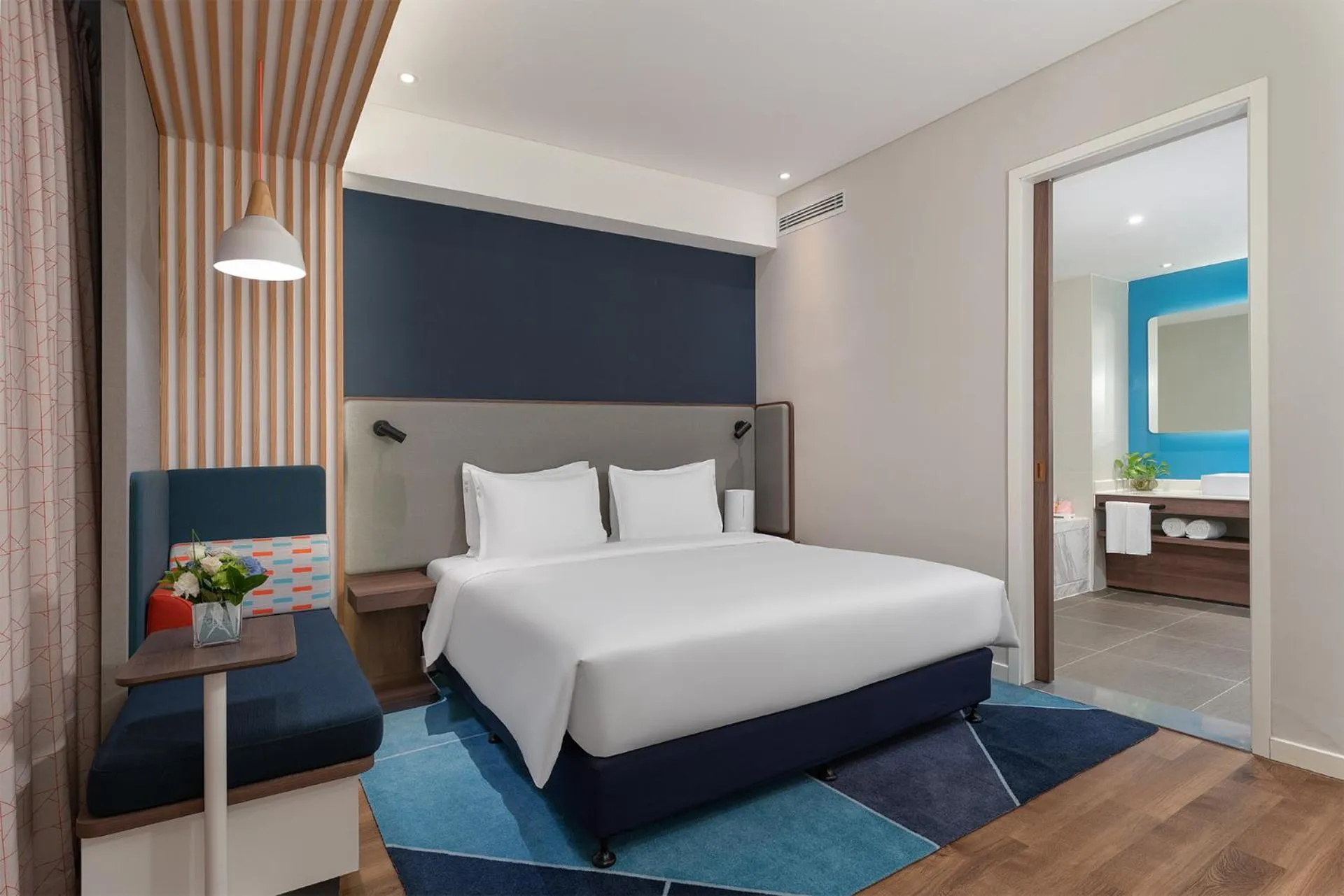Bed in Holiday Inn Express Yinchuan Downtown by IHG