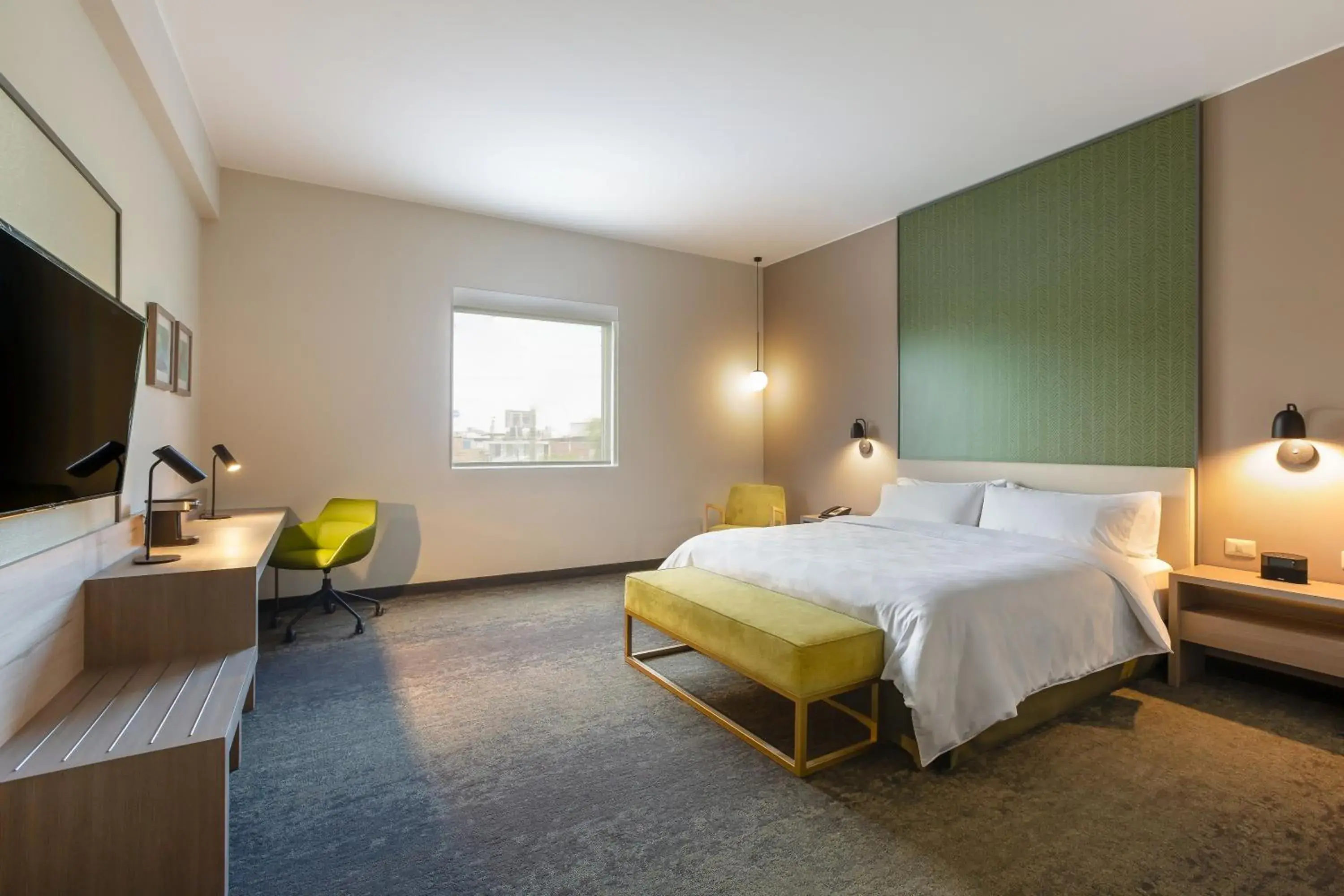 Standard King Room with Roll-in Shower - Mobility Accessible in Holiday Inn - Piura by IHG Standard King Room with Roll-in Shower - Mobility Accessible in Holiday Inn - Piura by IHG