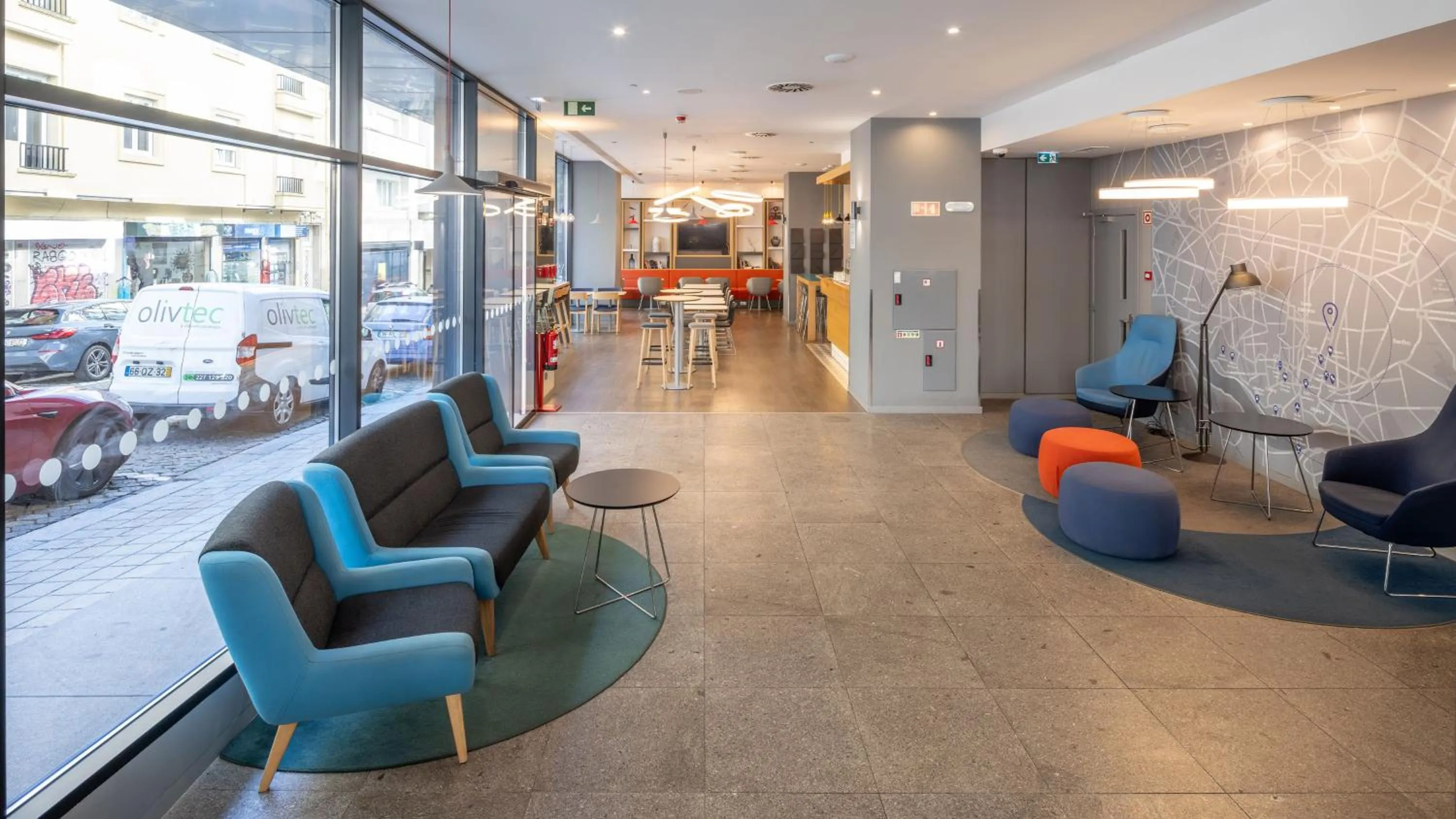 Lobby or reception in Holiday Inn Express Porto City Centre by IHG