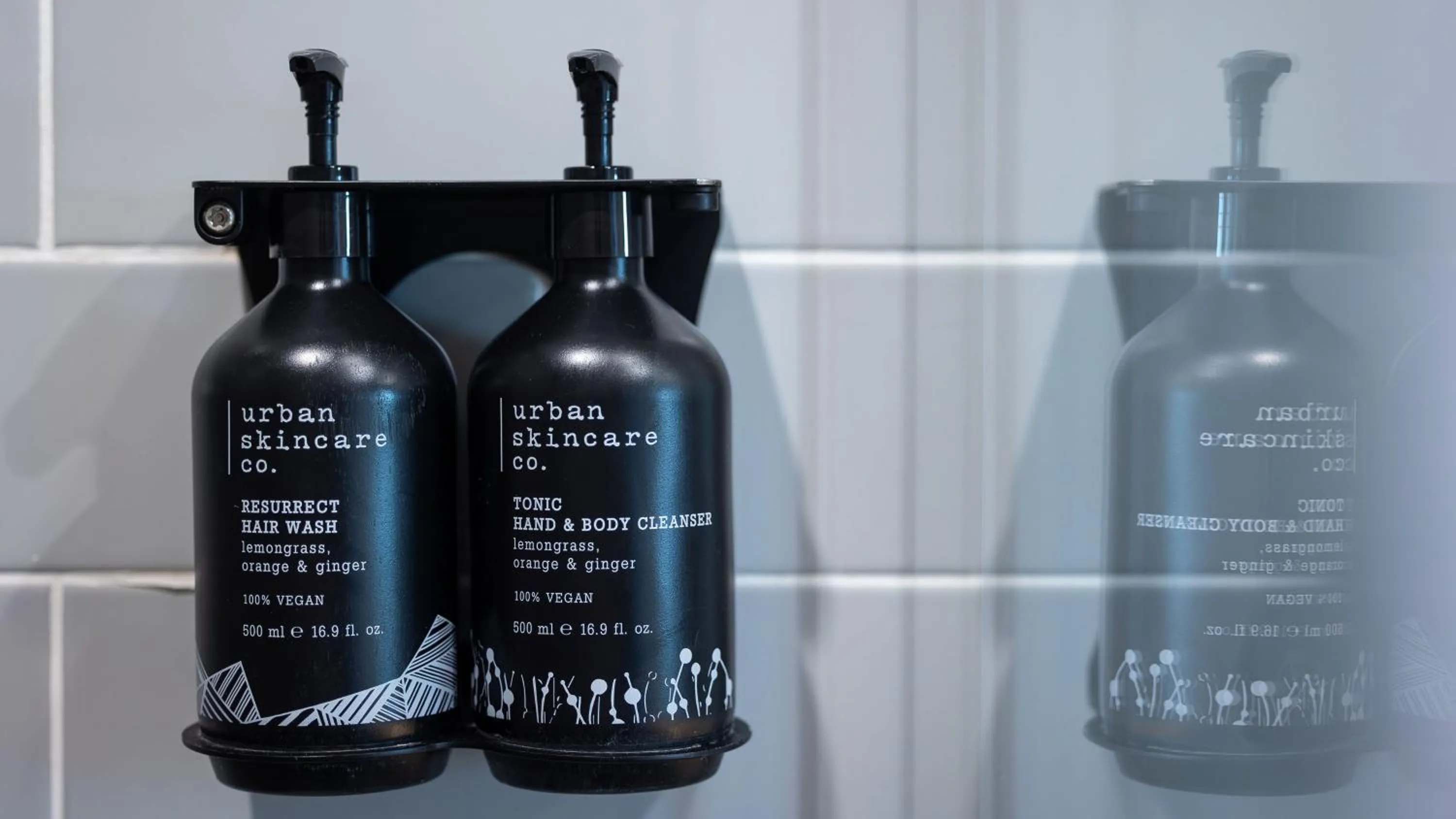 Photo of the whole room in Holiday Inn Express Porto City Centre by IHG