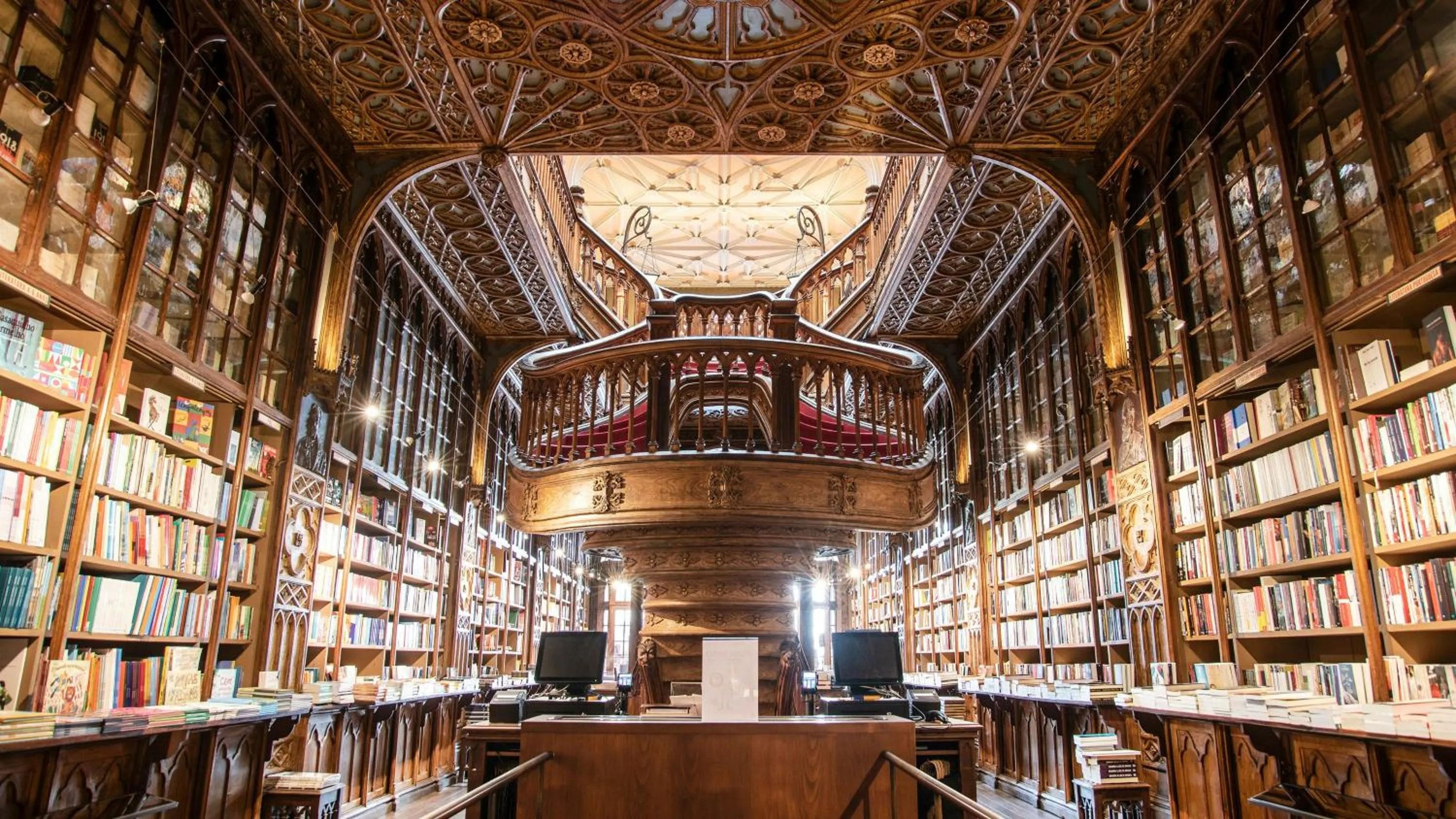 Area and facilities in Holiday Inn Express Porto City Centre by IHG