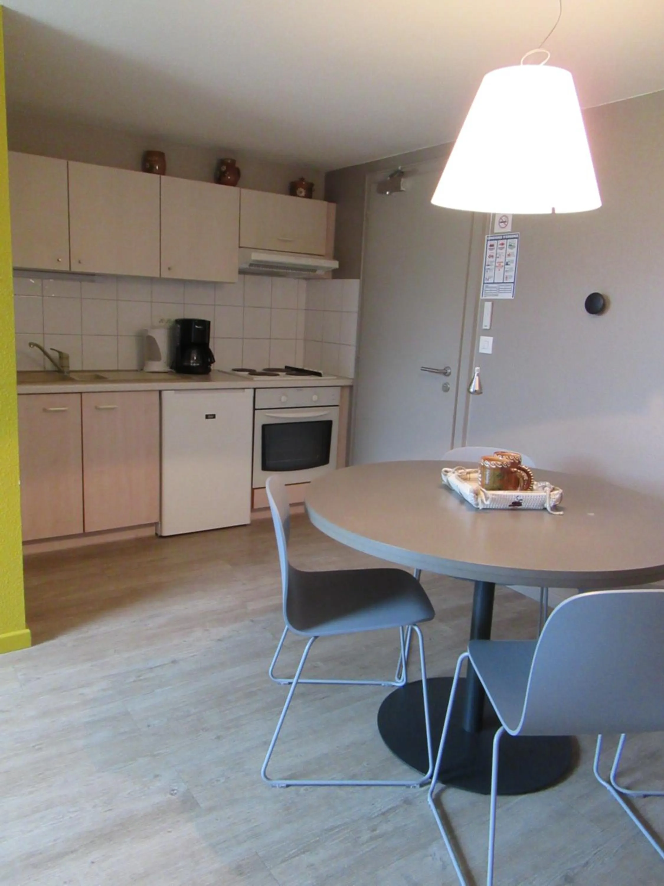 Kitchen or kitchenette in Gîtes et chambres d'hôtes Maison Ungerer