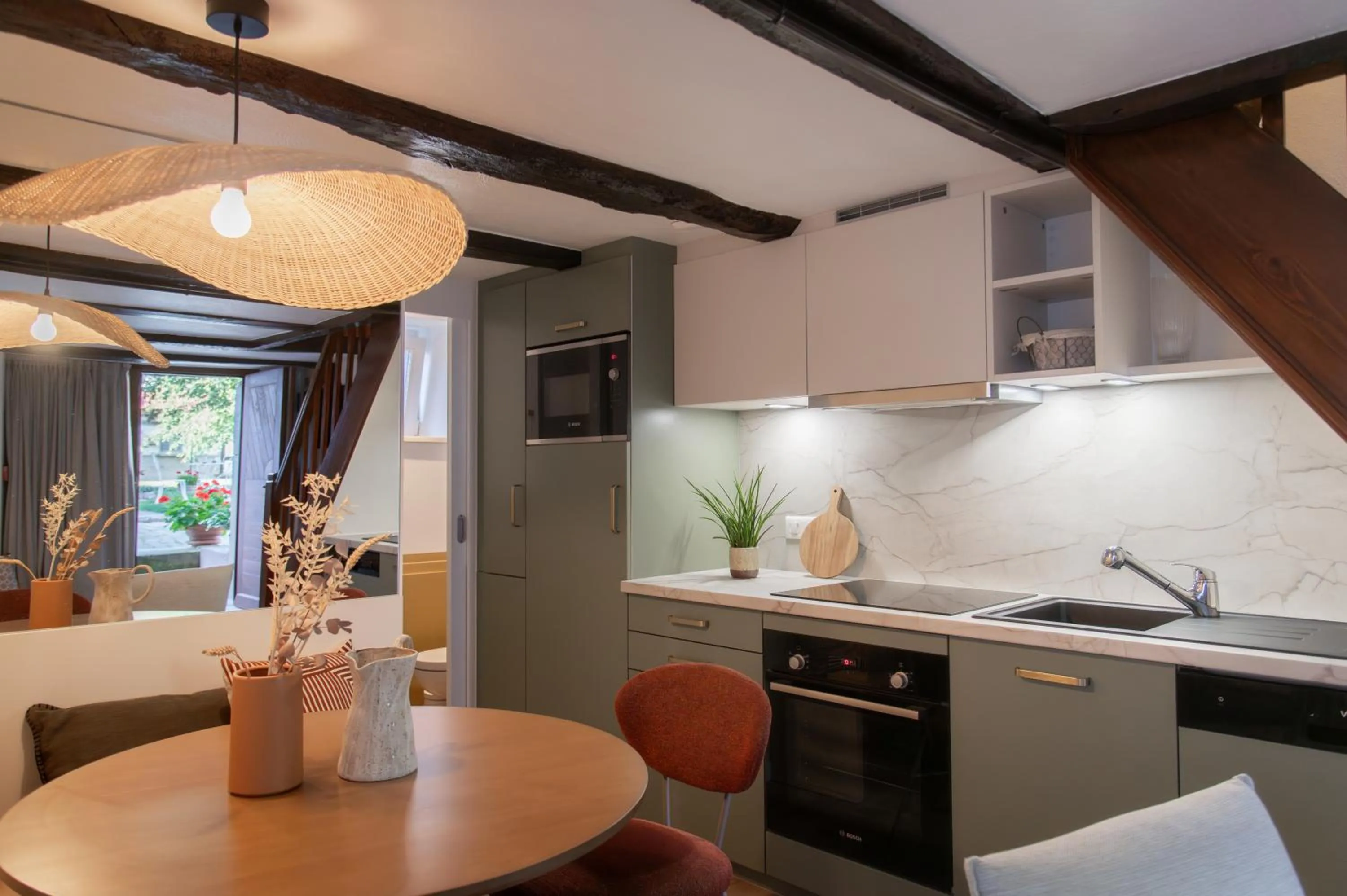 Kitchen or kitchenette in Gîtes et chambres d'hôtes Maison Ungerer