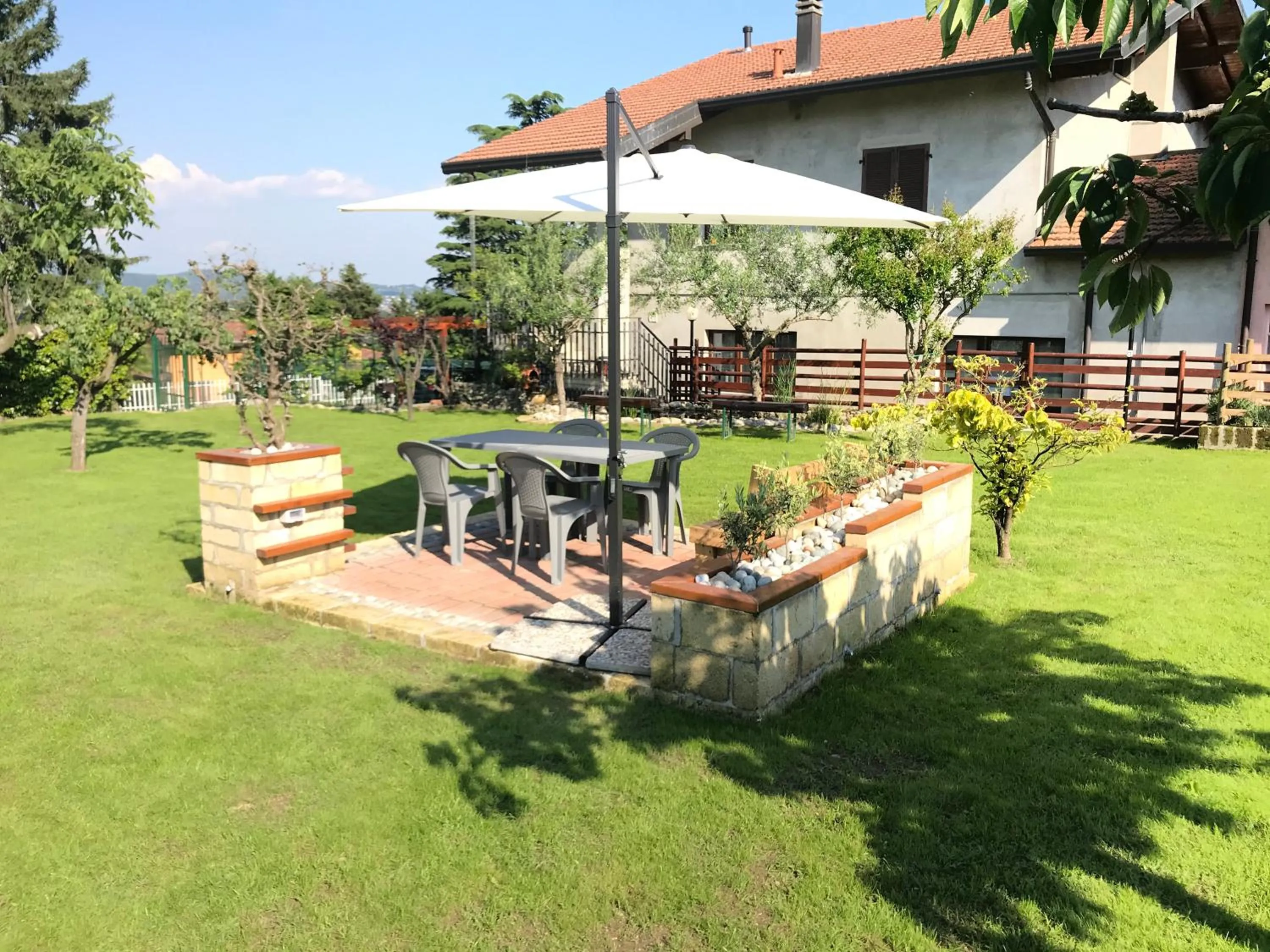 Garden in Bed & Breakfast Indi Thelar