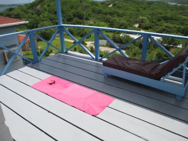 Property building in Ellen Bay Inn