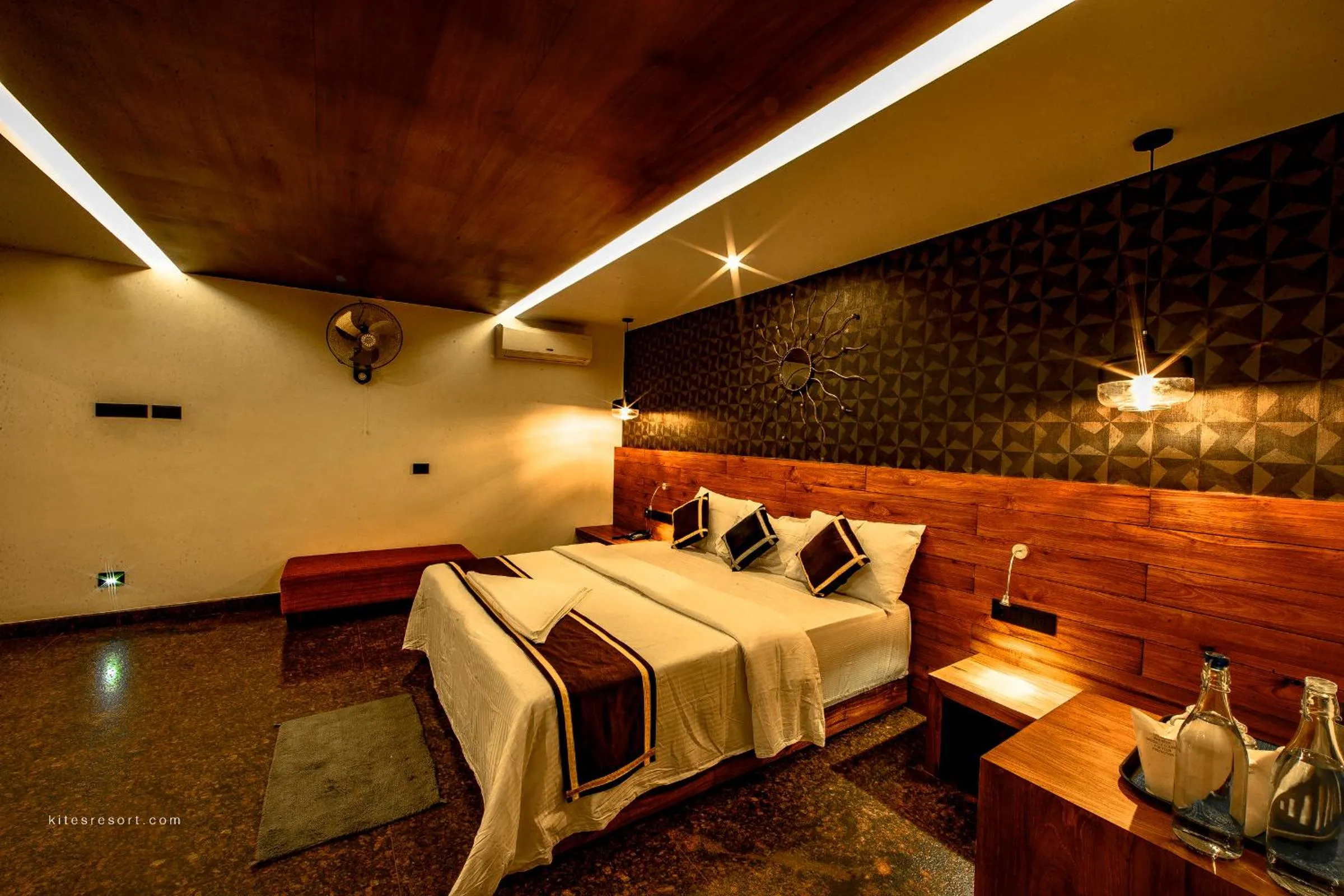 Photo of the whole room, Bed in Haze and Kites Resort Munnar