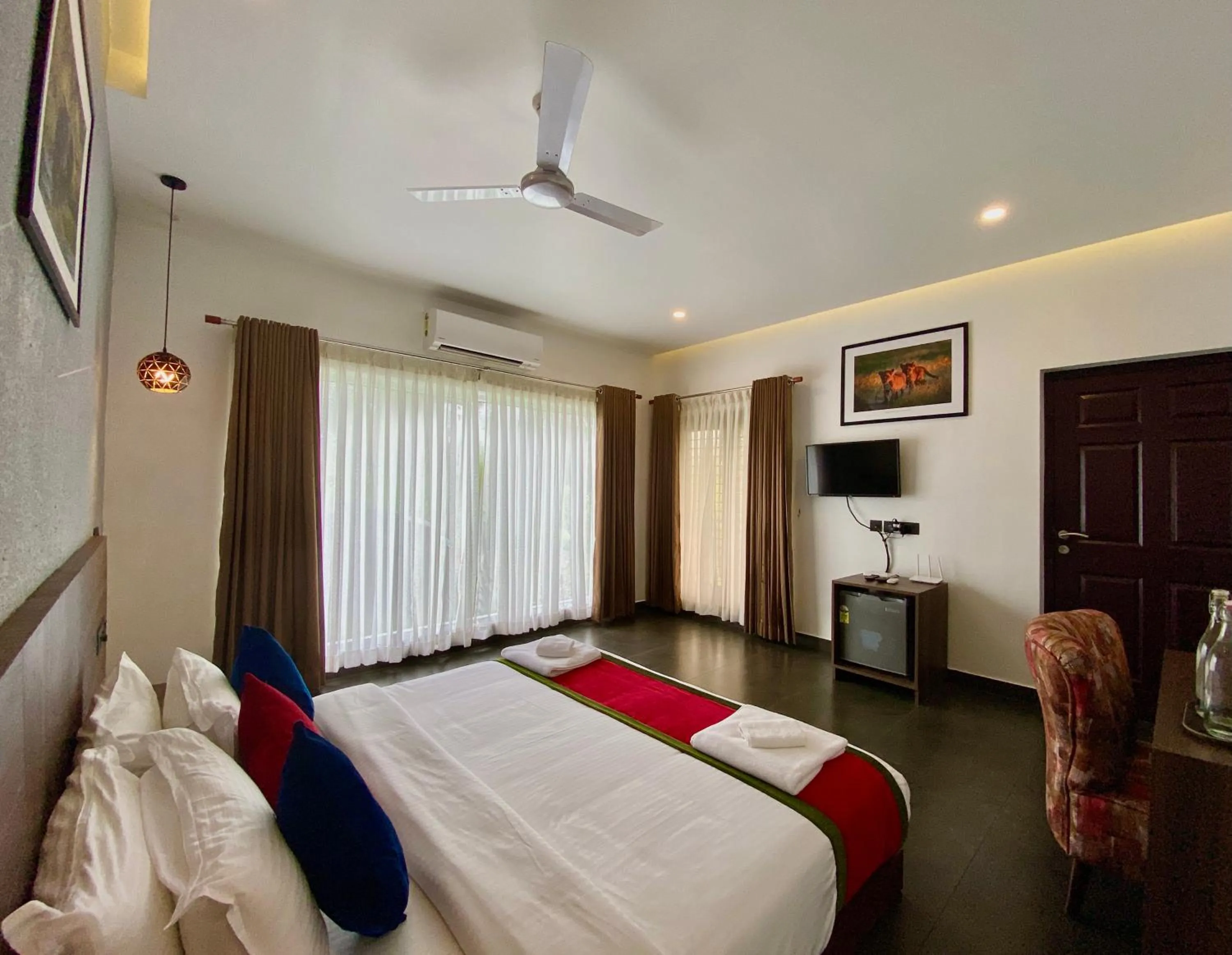 Bed in Haze and Kites Resort Munnar