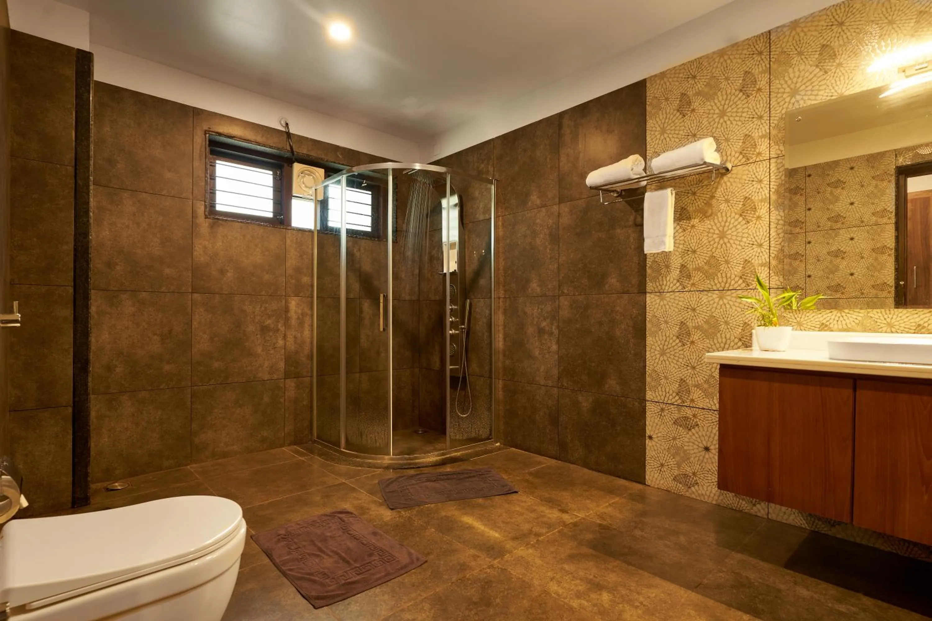 Shower in Haze and Kites Resort Munnar