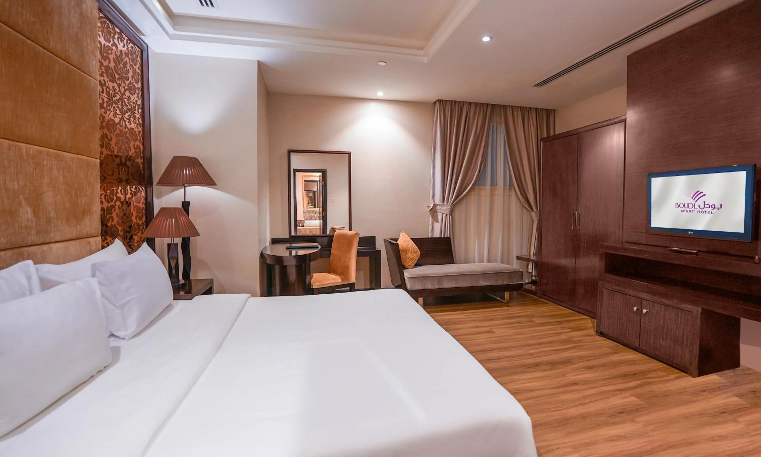 Photo of the whole room, Bed in Boudl Al Majmaa