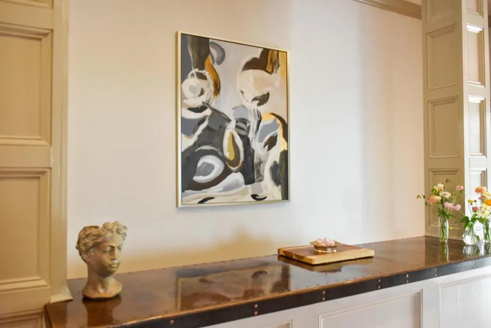 Lounge or bar in Sparrow Grove Manor