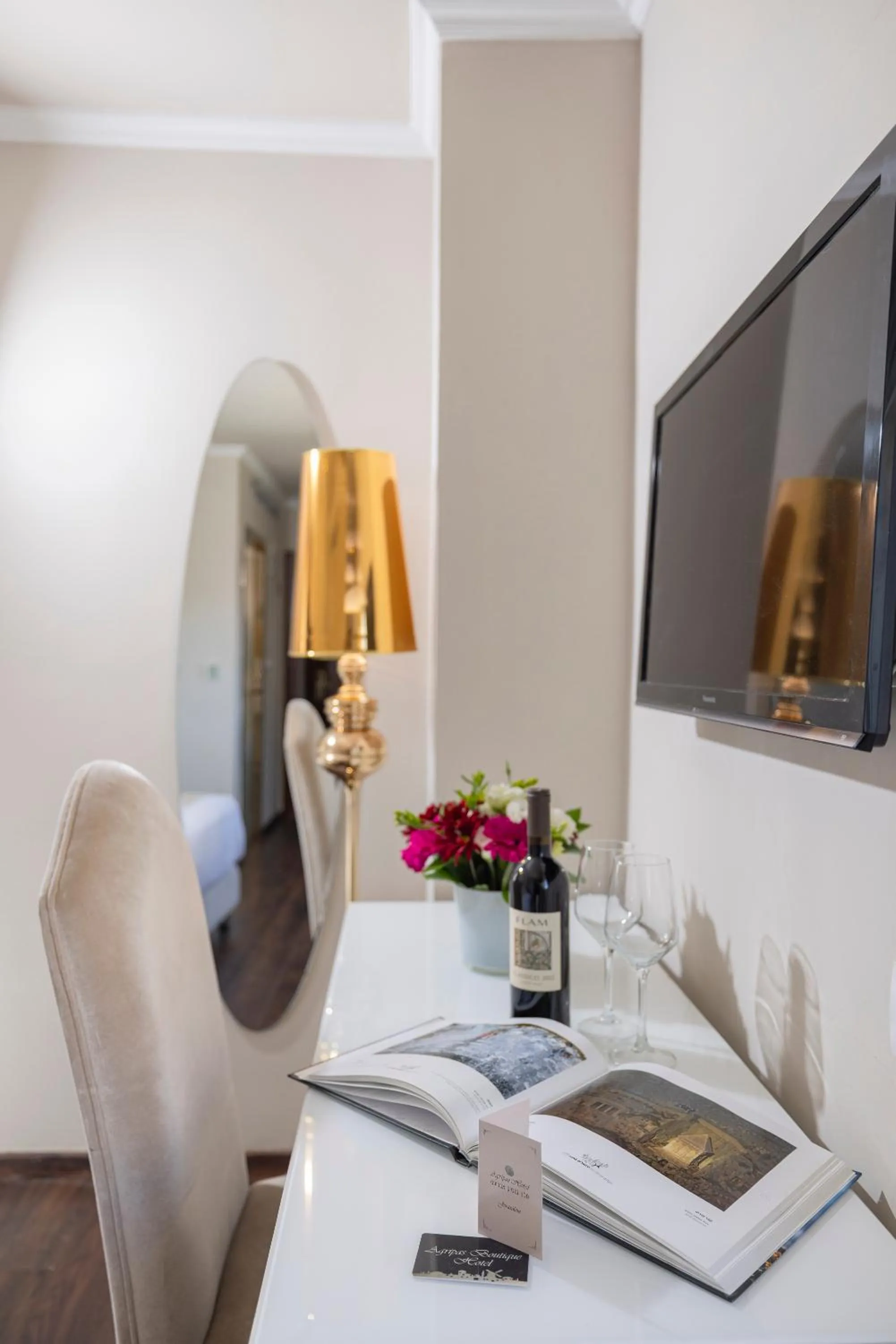 Living room in Agripas Boutique Hotel