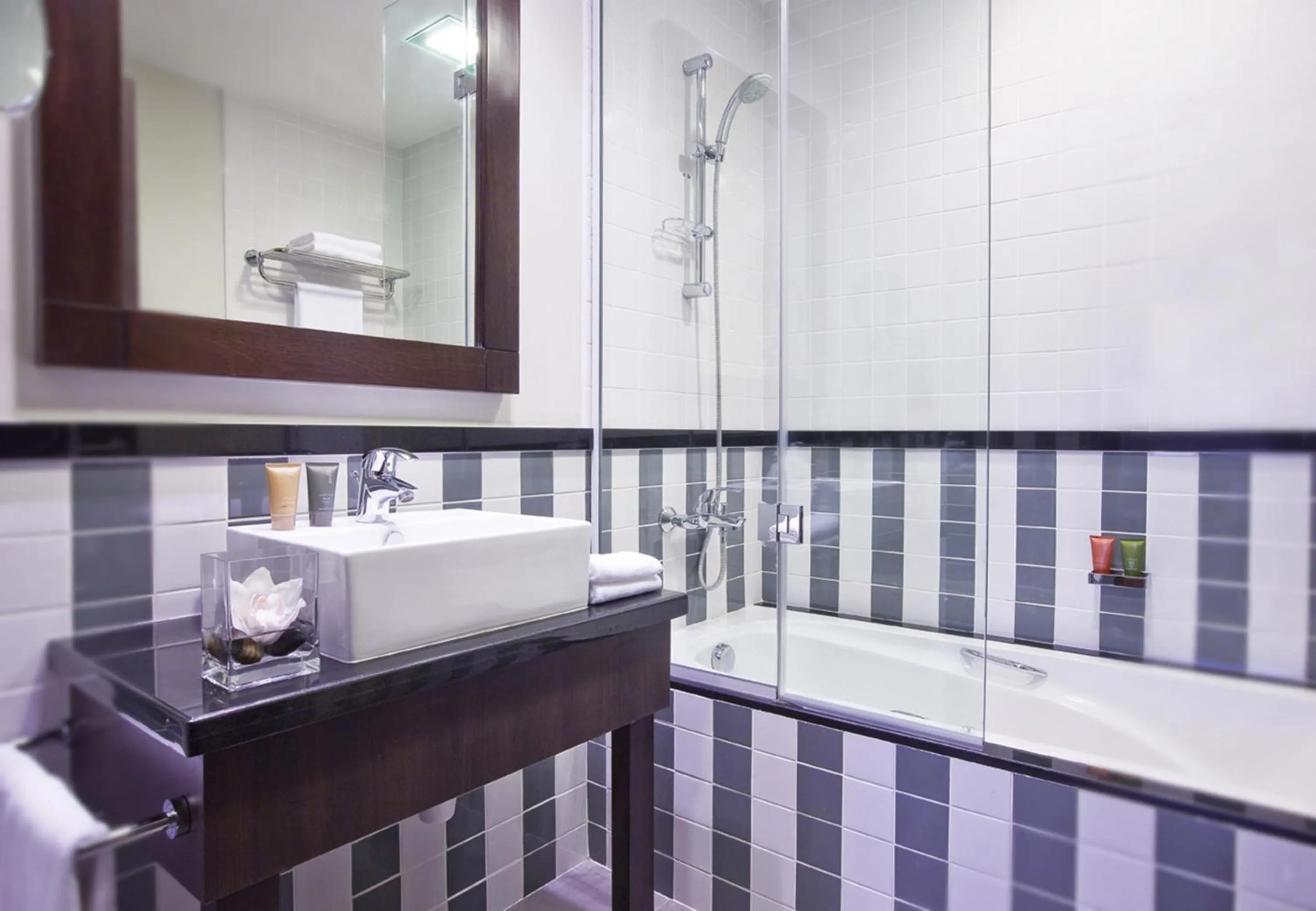 Bathroom in Mövenpick Hotel Apartments Al Mamzar Dubai