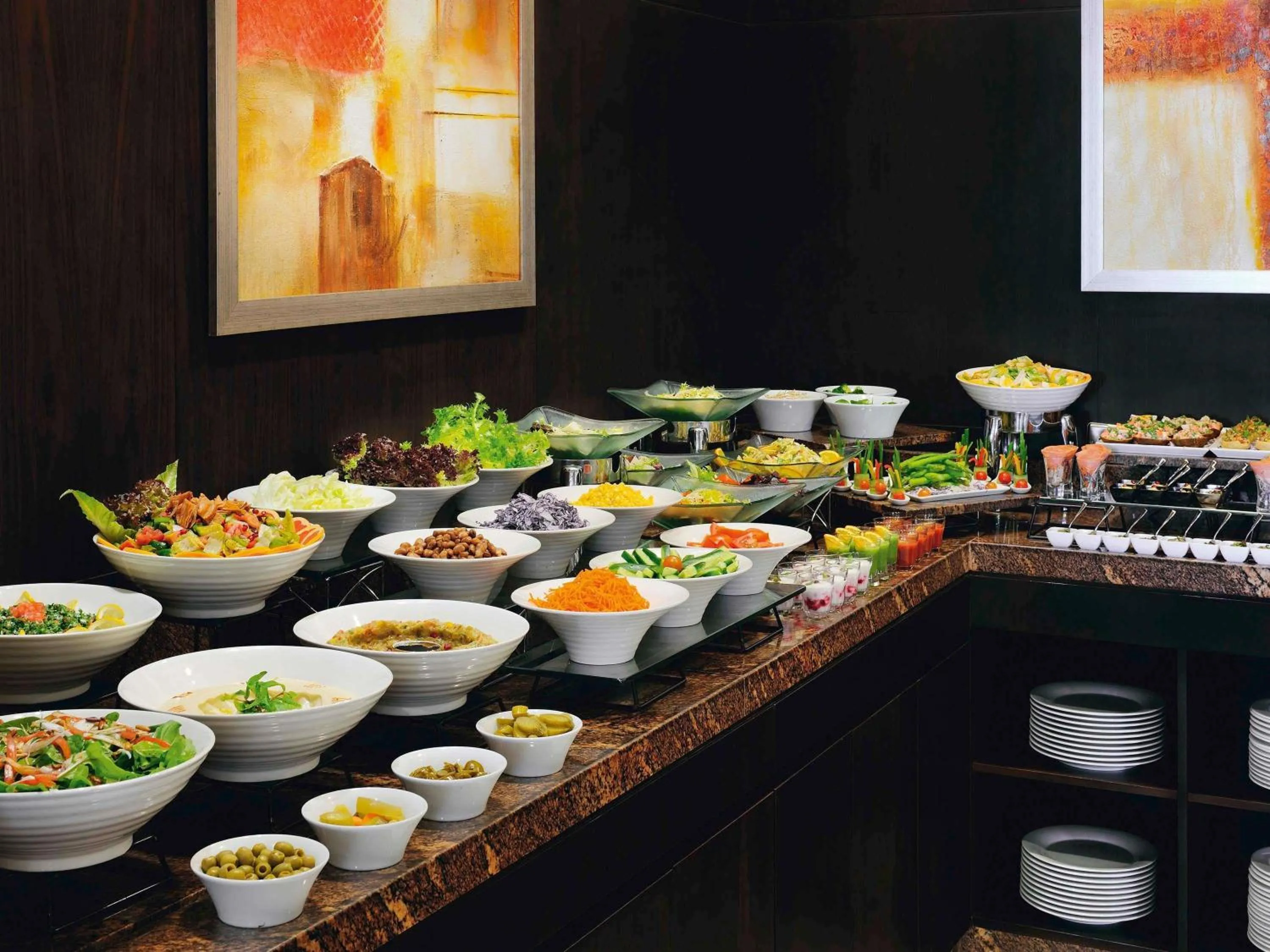 Restaurant/places to eat in Mövenpick Hotel Apartments Al Mamzar Dubai