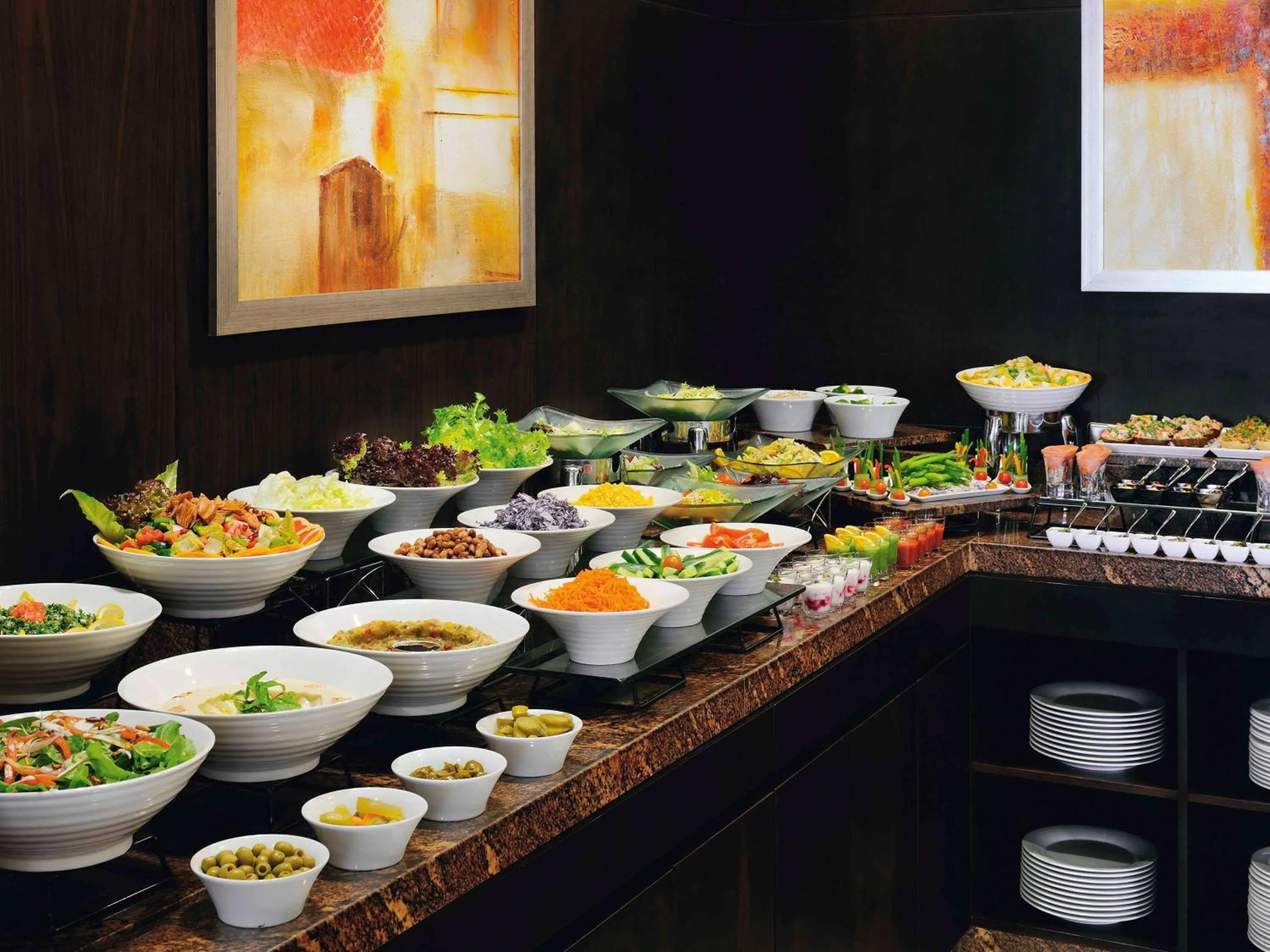Restaurant/places to eat in Mövenpick Hotel Apartments Al Mamzar Dubai