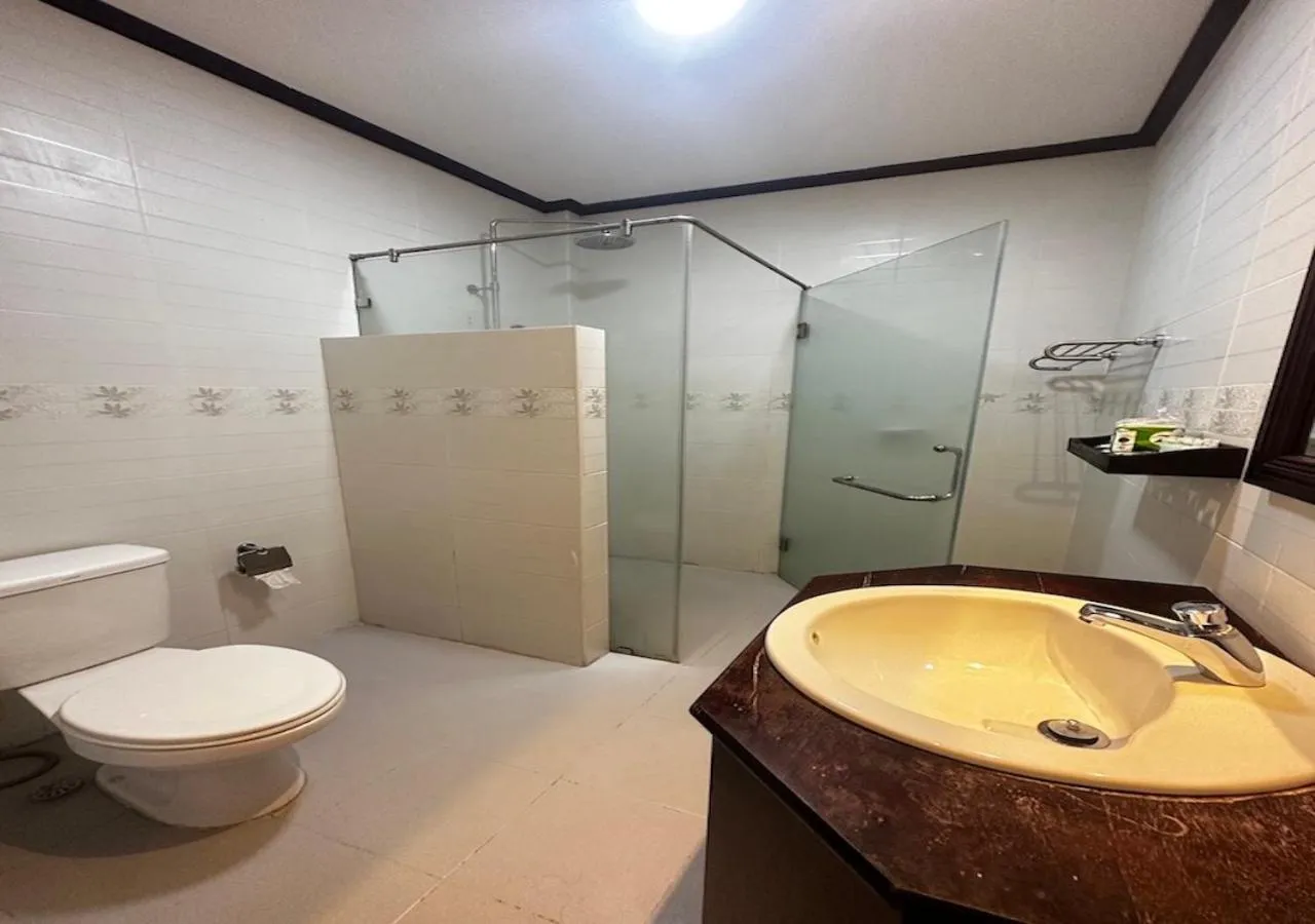 Shower in Y Not Lao Villa