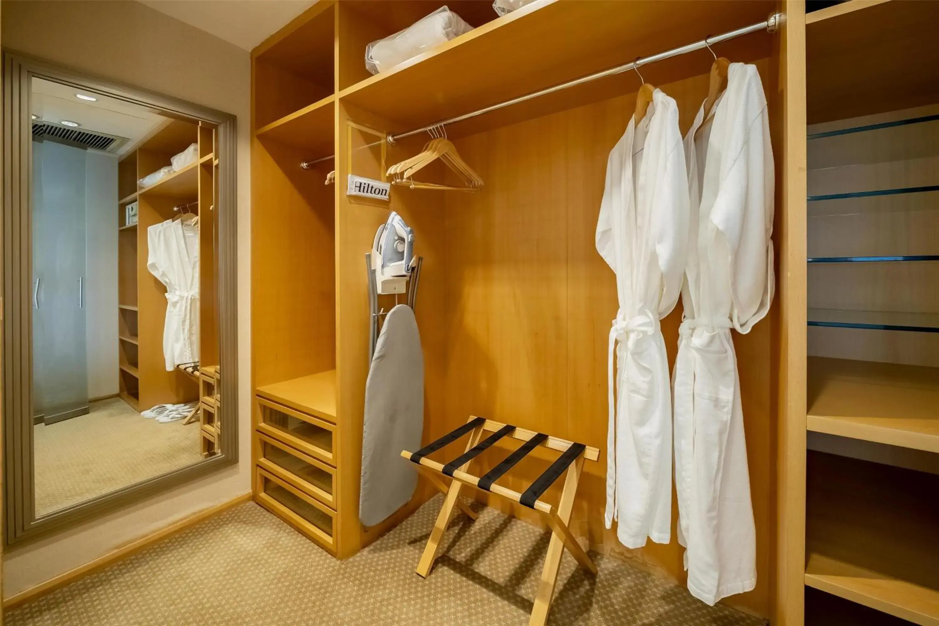 One-Bedroom King Suite with View in Hilton Sao Paulo Morumbi One-Bedroom King Suite with View in Hilton Sao Paulo Morumbi