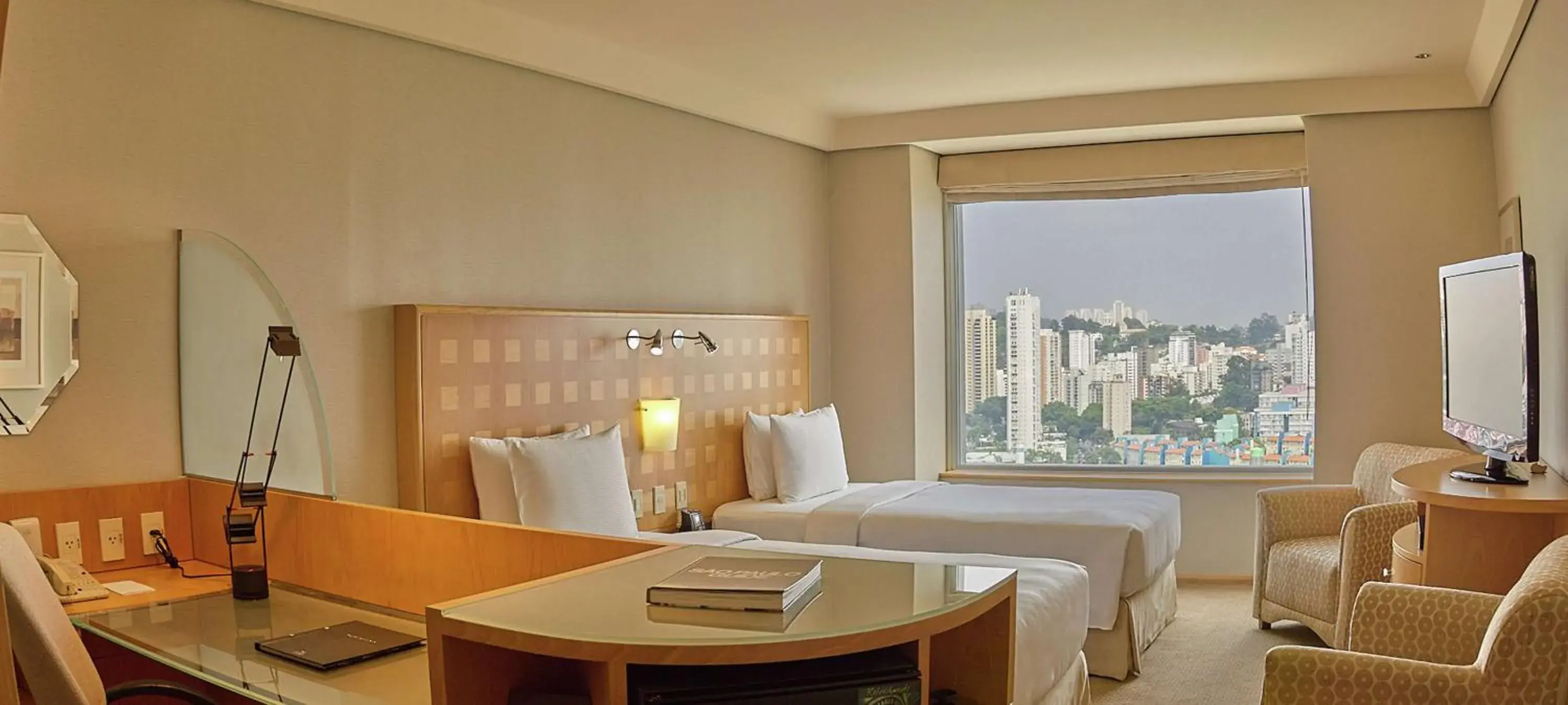 2 Twin Bed Executive Room with Breakfast and Happy Hour at the Executive Lounge - single occupancy in Hilton Sao Paulo Morumbi 2 Twin Bed Executive Room with Breakfast and Happy Hour at the Executive Lounge - single occupancy in Hilton Sao Paulo Morumbi