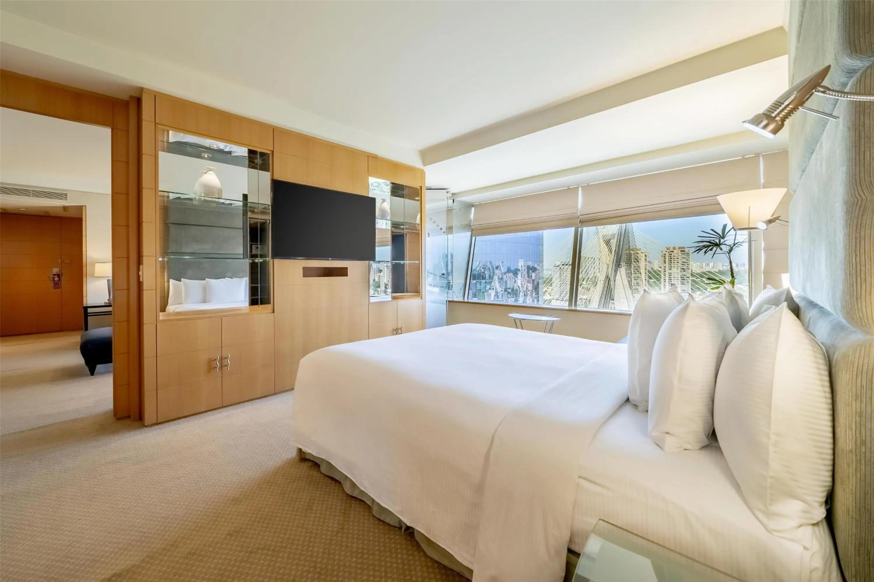 Bedroom, Bed in Hilton Sao Paulo Morumbi