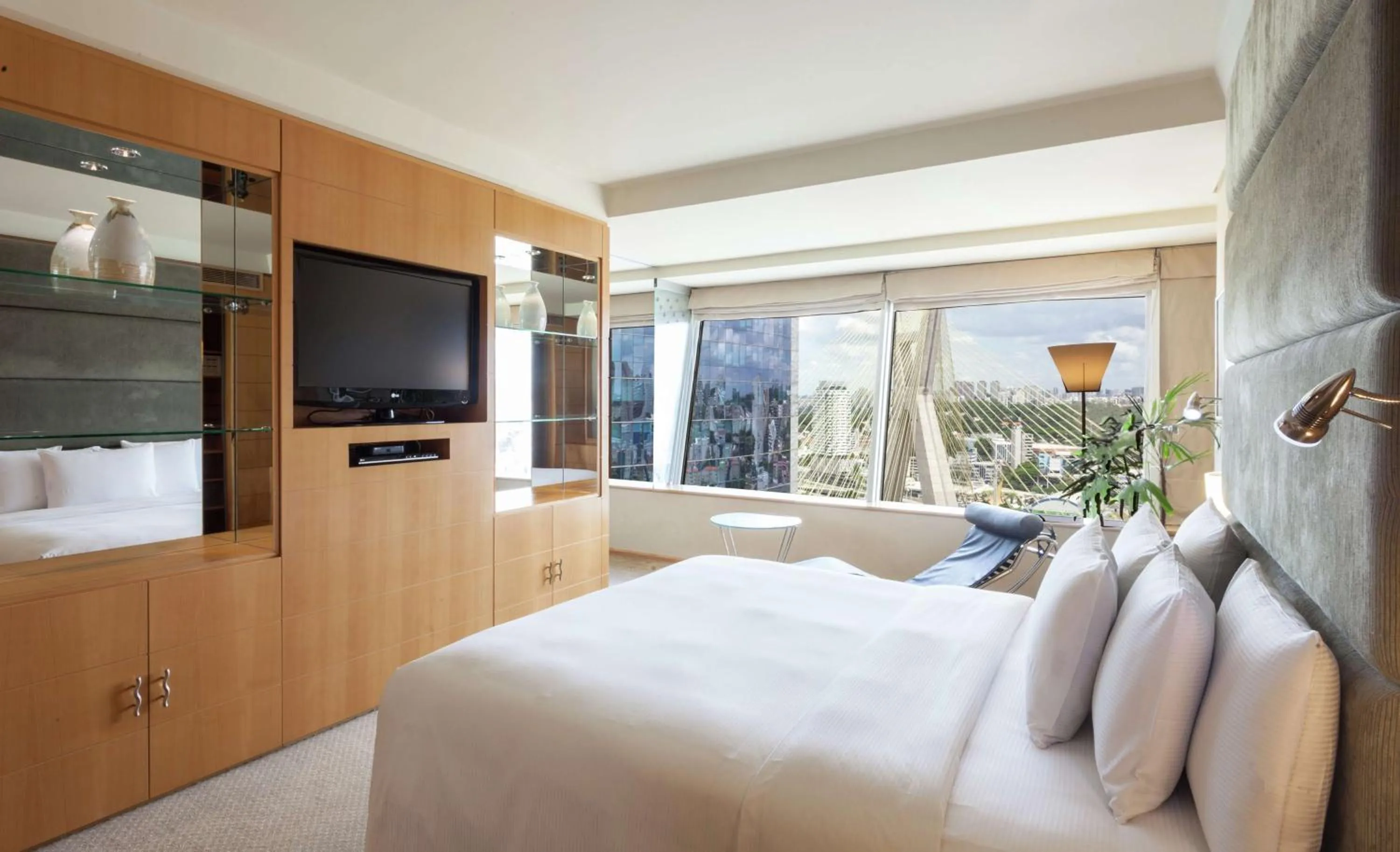 Bed in Hilton Sao Paulo Morumbi