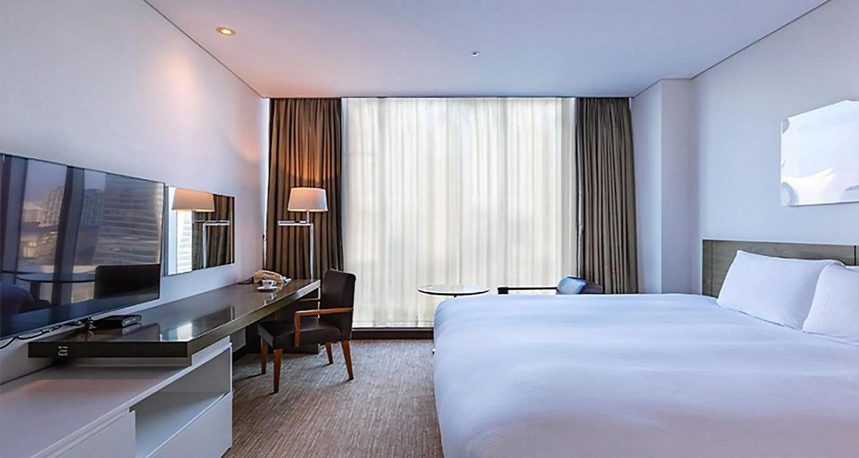 Bed in Orakai Songdo Park Hotel, BW Premier Collection