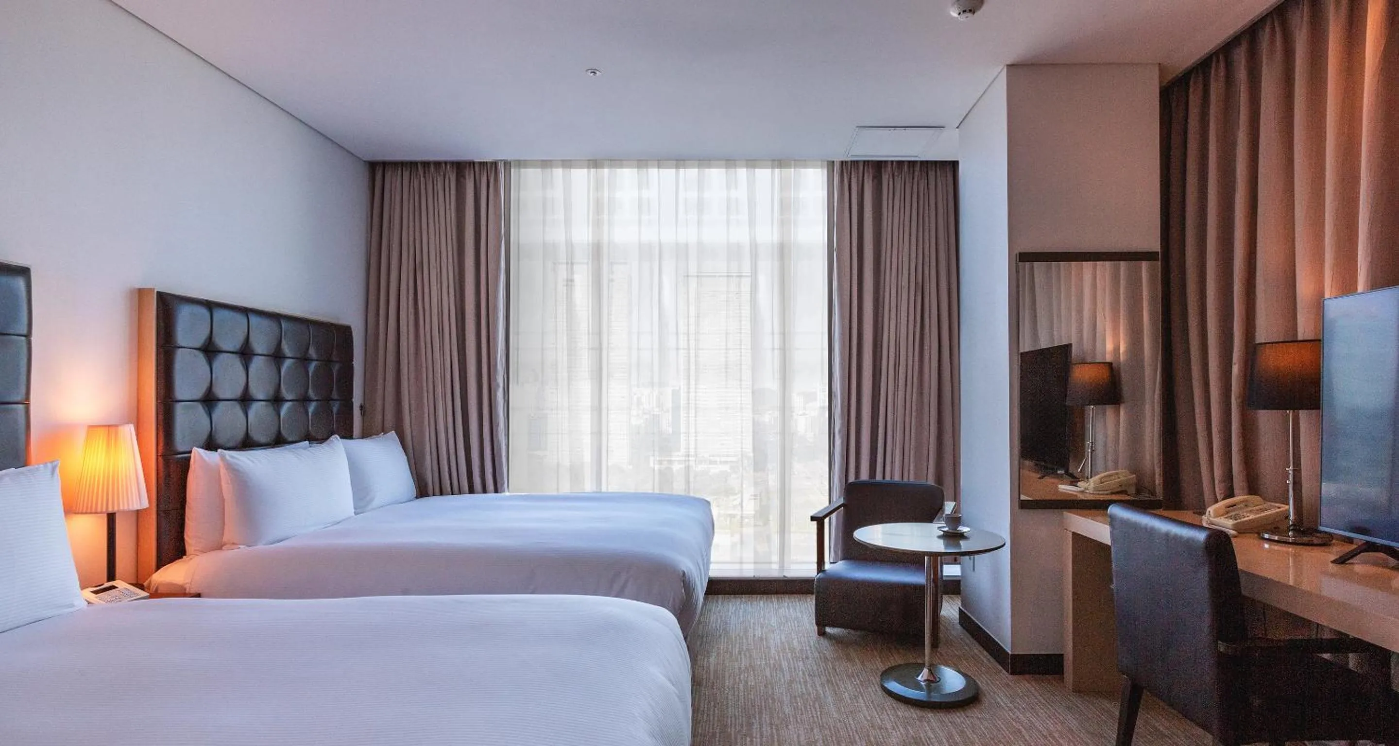 Bed in Orakai Songdo Park Hotel, BW Premier Collection