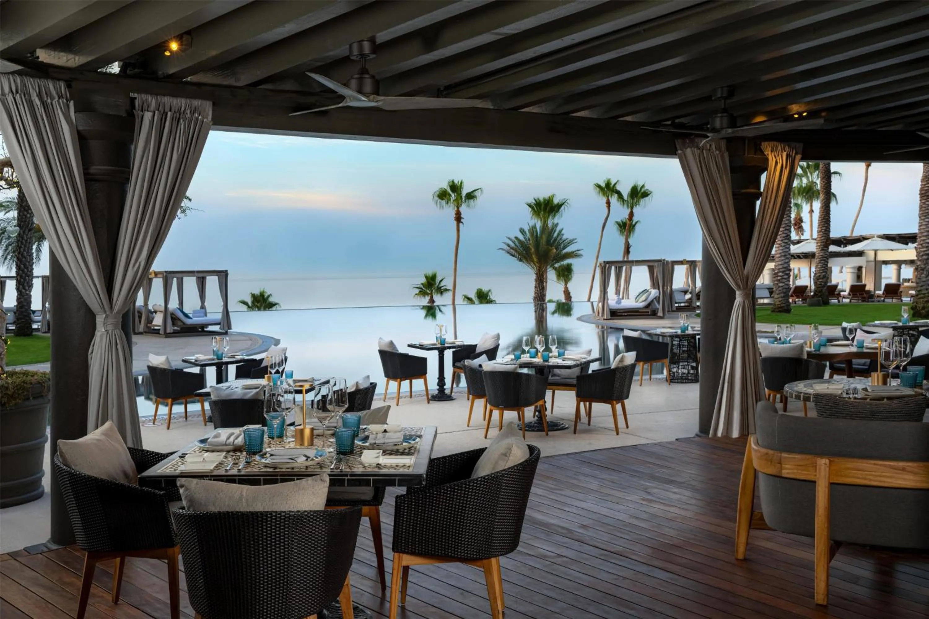 Restaurant/places to eat in Hilton Los Cabos