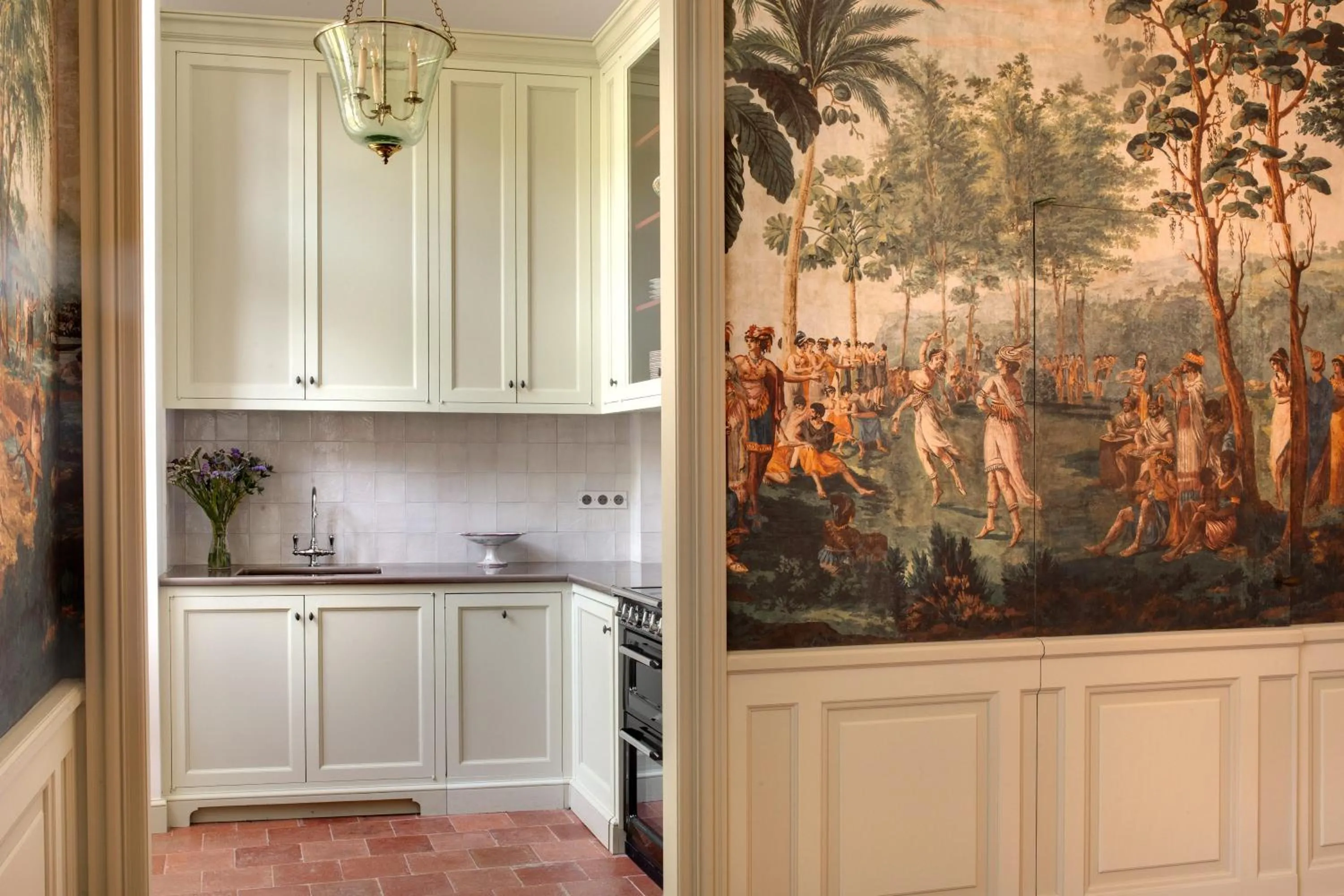 kitchen in College des Doctrinaires, Hôtel, Résidence et SPA