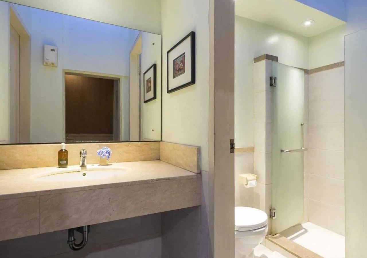 Bathroom in Tanaya Bed & Breakfast