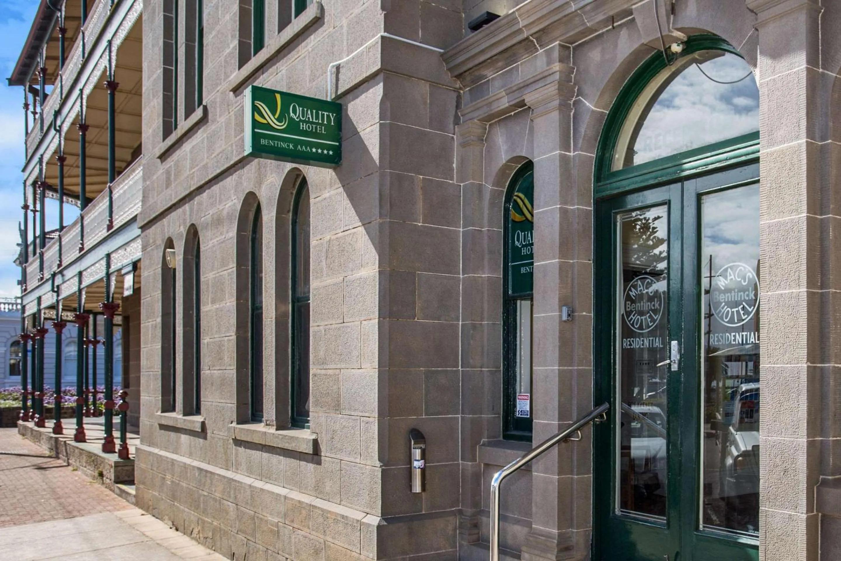 Property building in Quality Hotel Bentinck