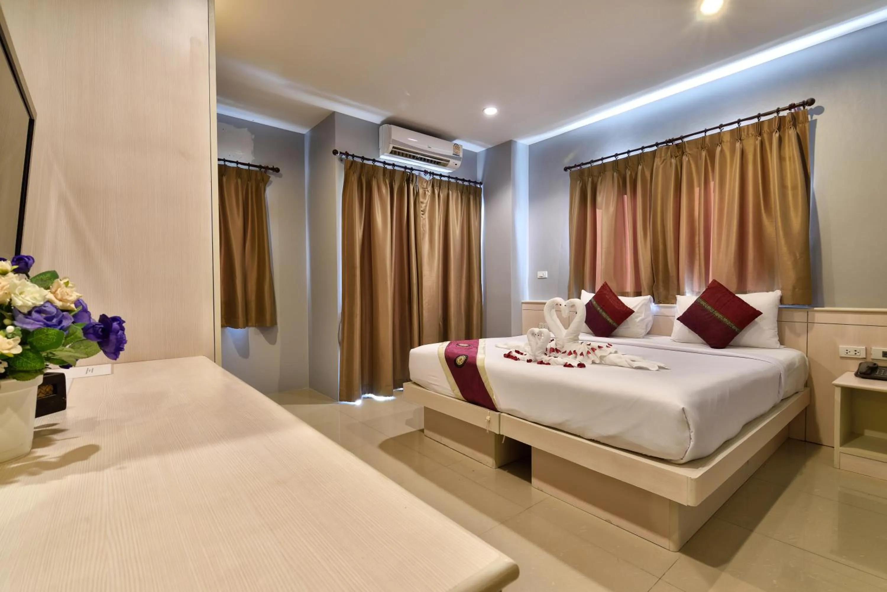 Photo of the whole room, Bed in 88 Hotel