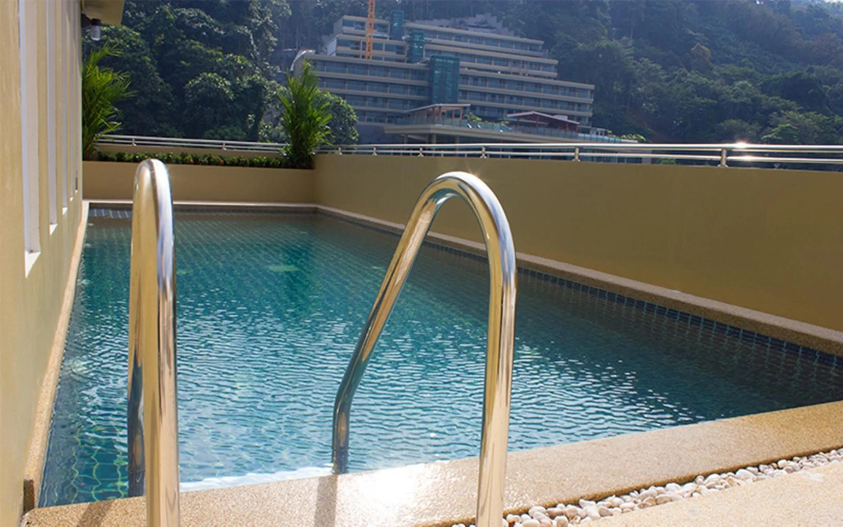 Swimming pool in 88 Hotel