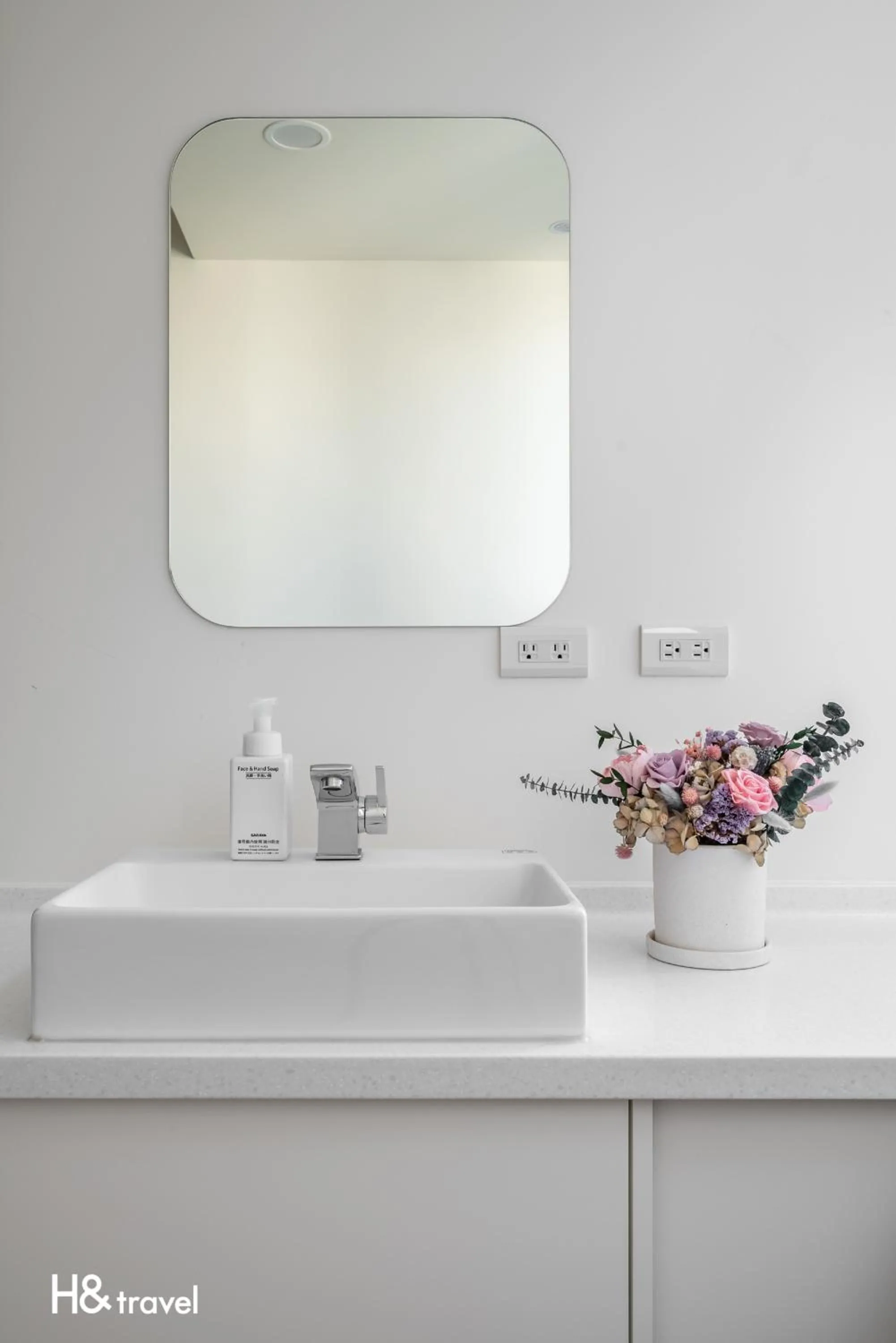 Decorative detail in Taitung Spring Homestay B&B