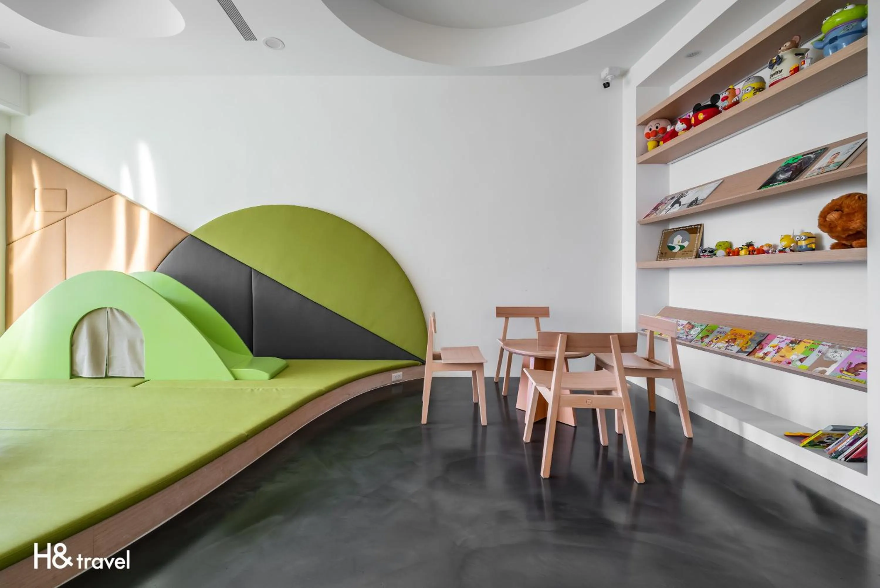 Children play ground in Taitung Spring Homestay B&B