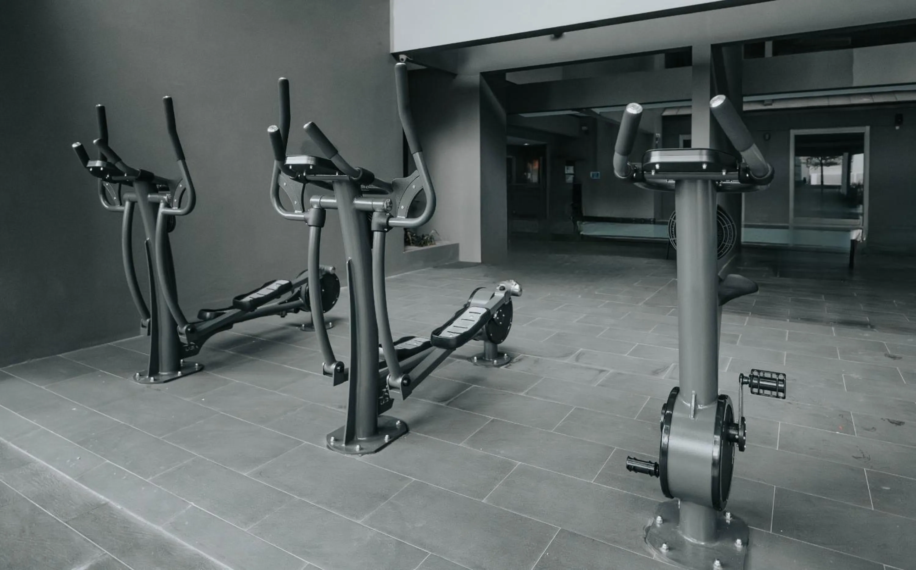 Fitness centre/facilities in V Hotel Bencoolen