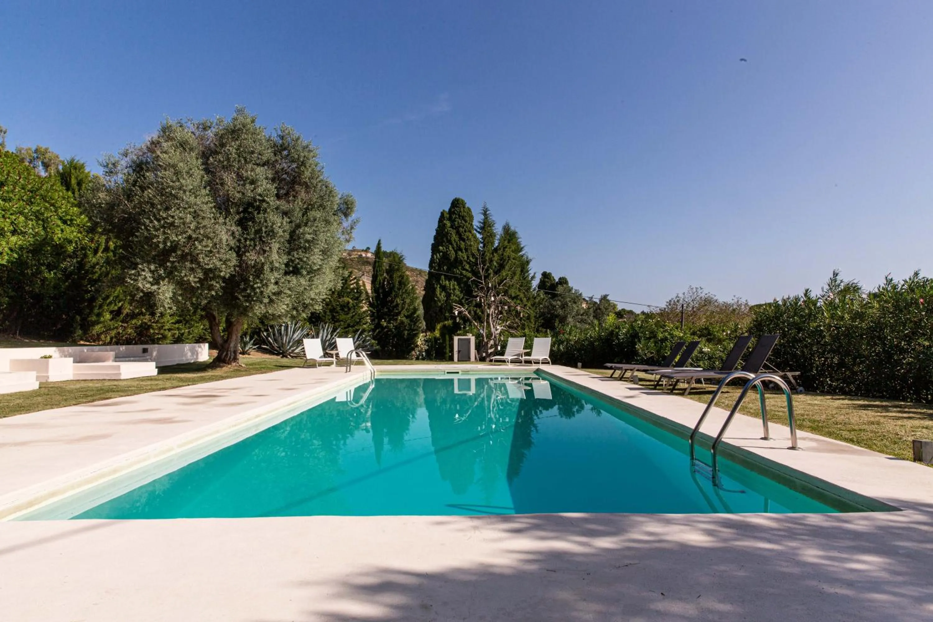 Swimming pool in La Casa del Poeta Enna - Pergusa