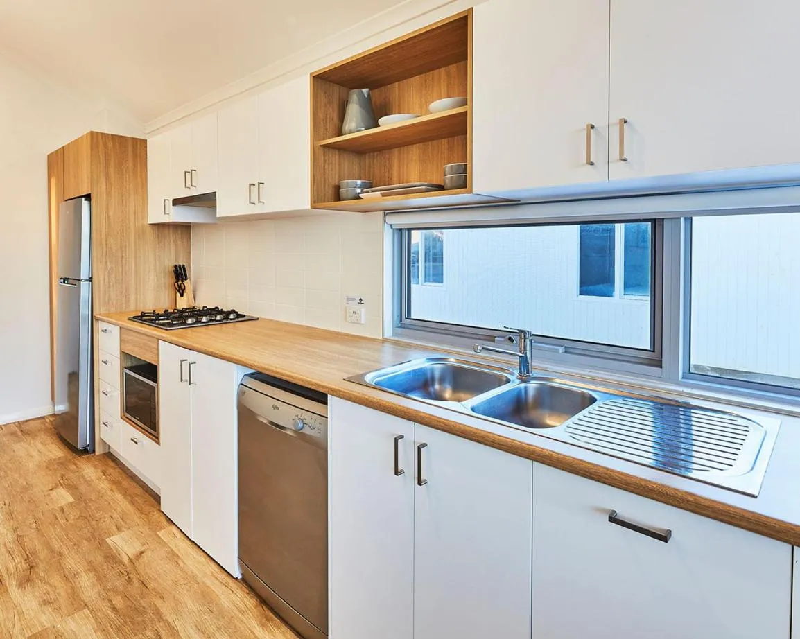 Kitchen or kitchenette in RAC Monkey Mia Dolphin Resort