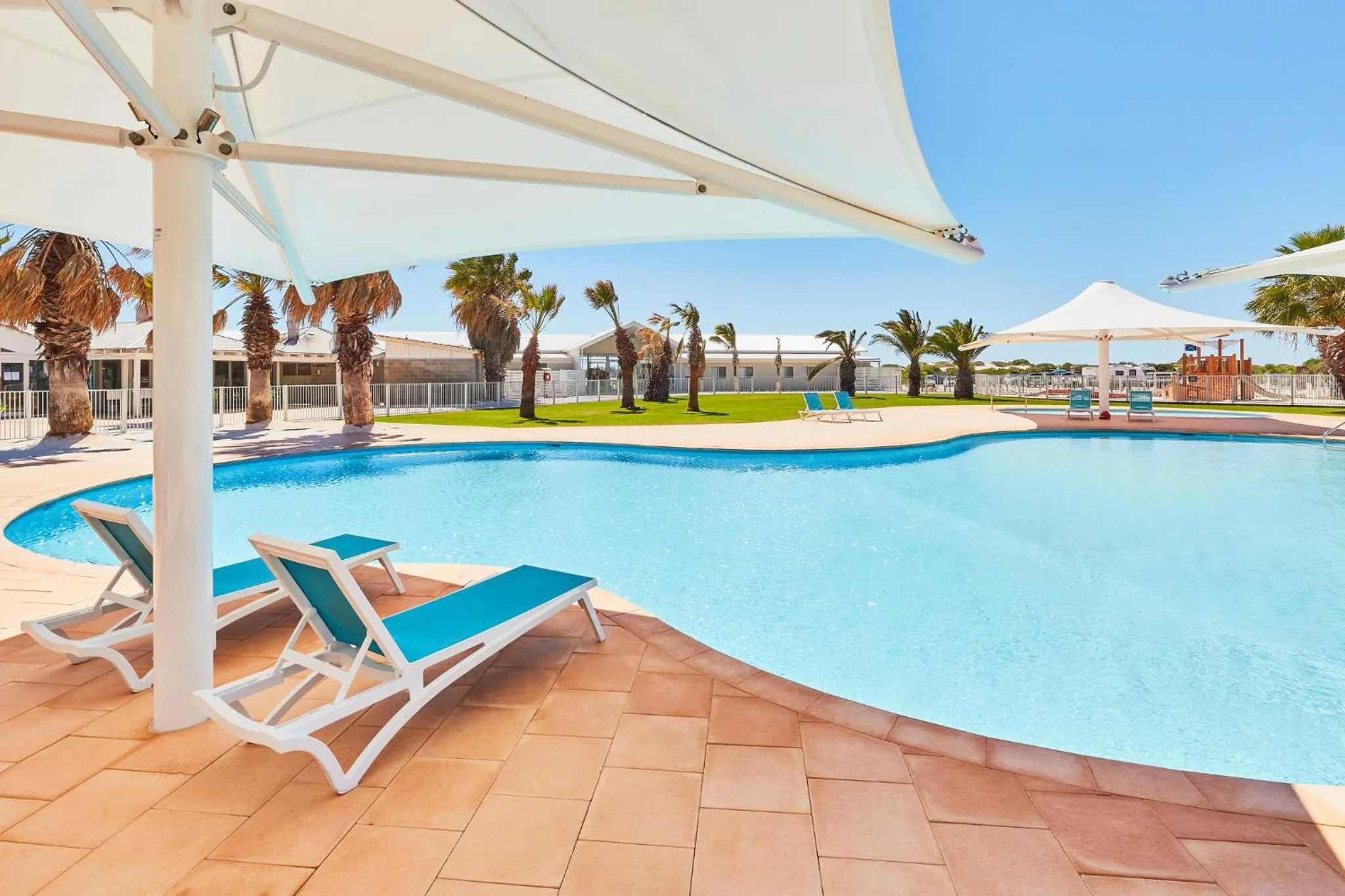 Swimming pool in RAC Monkey Mia Dolphin Resort