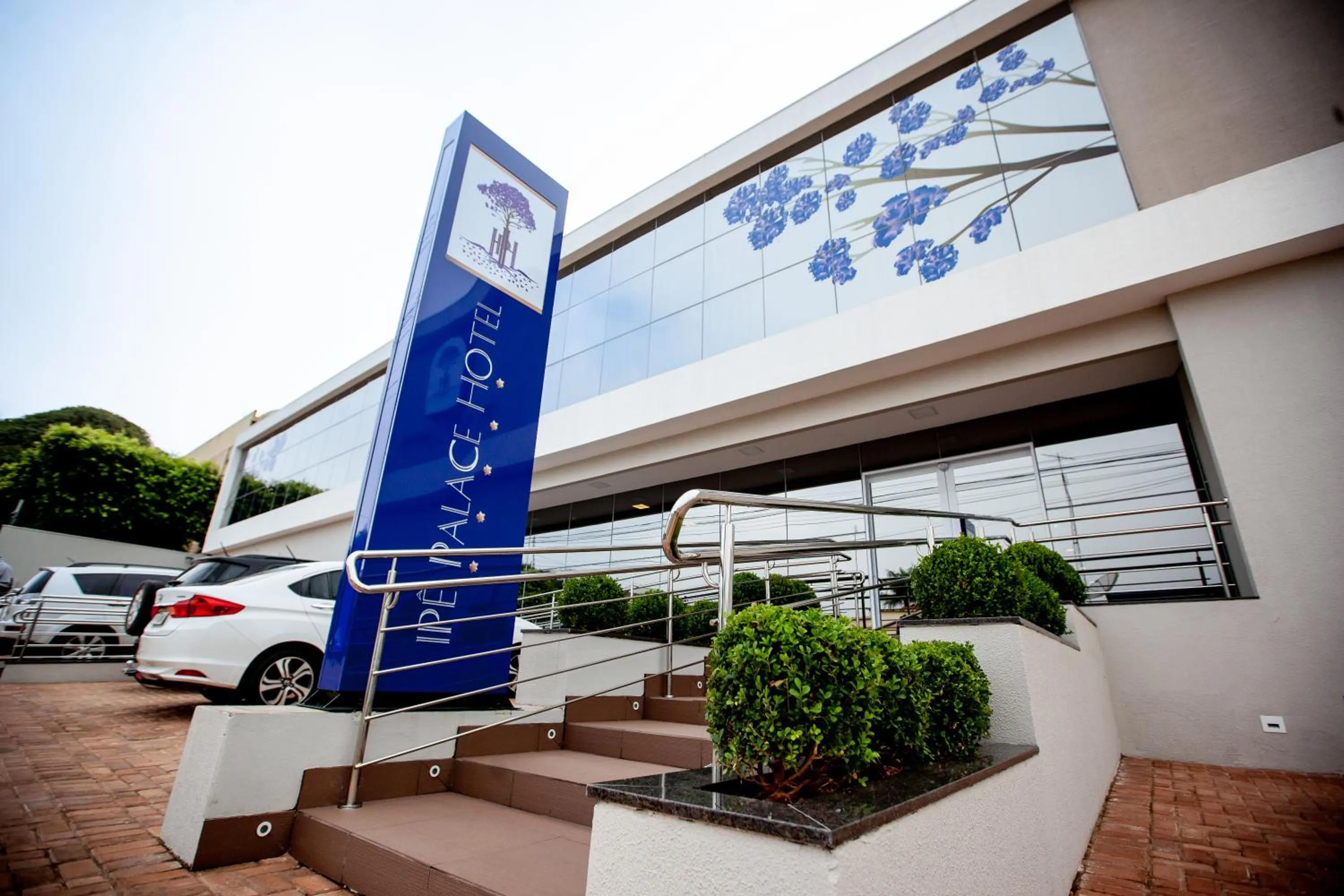 Property building in Ipê Palace Hotel
