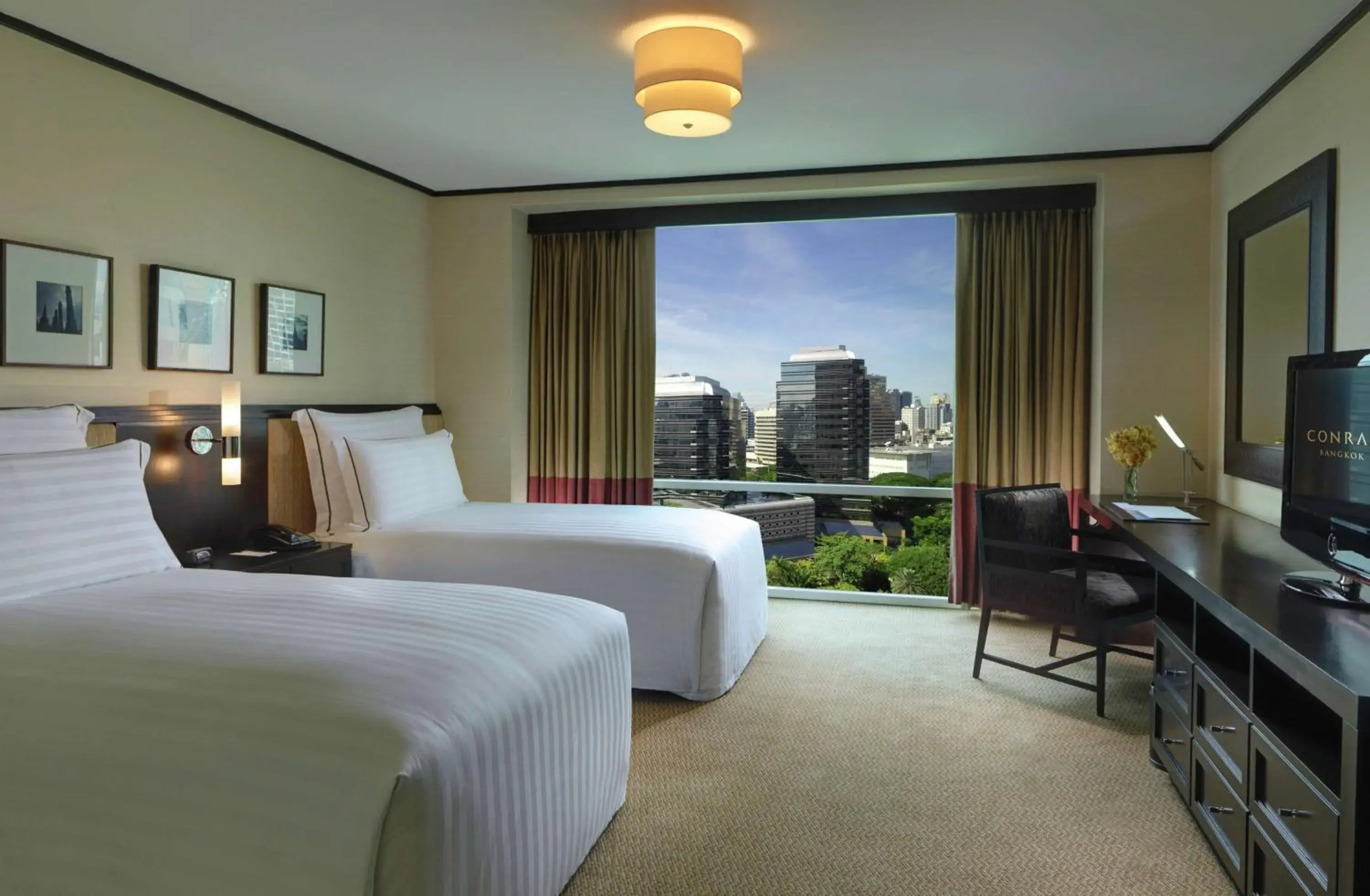 One-Bedroom Deluxe Twin Suite in Conrad Bangkok Residences One-Bedroom Deluxe Twin Suite in Conrad Bangkok Residences