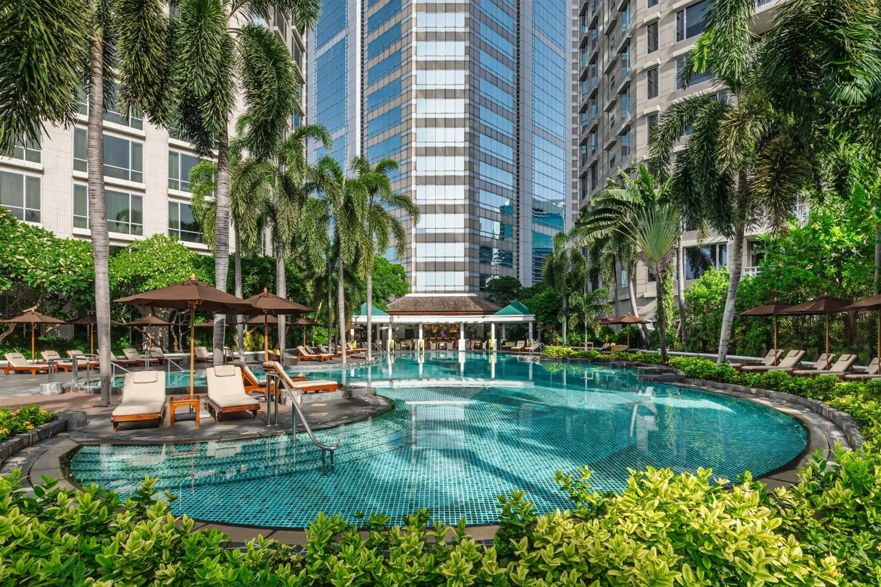 Swimming pool in Conrad Bangkok Residences