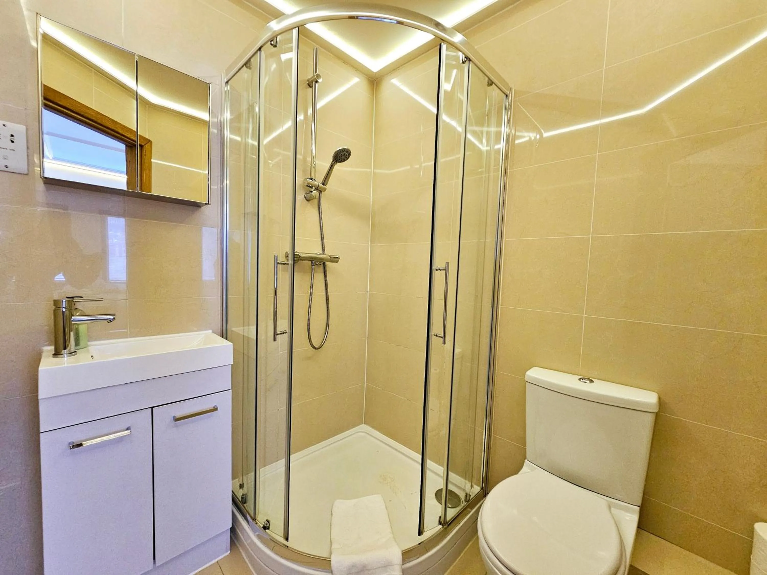 Bathroom in London Stay Apartments