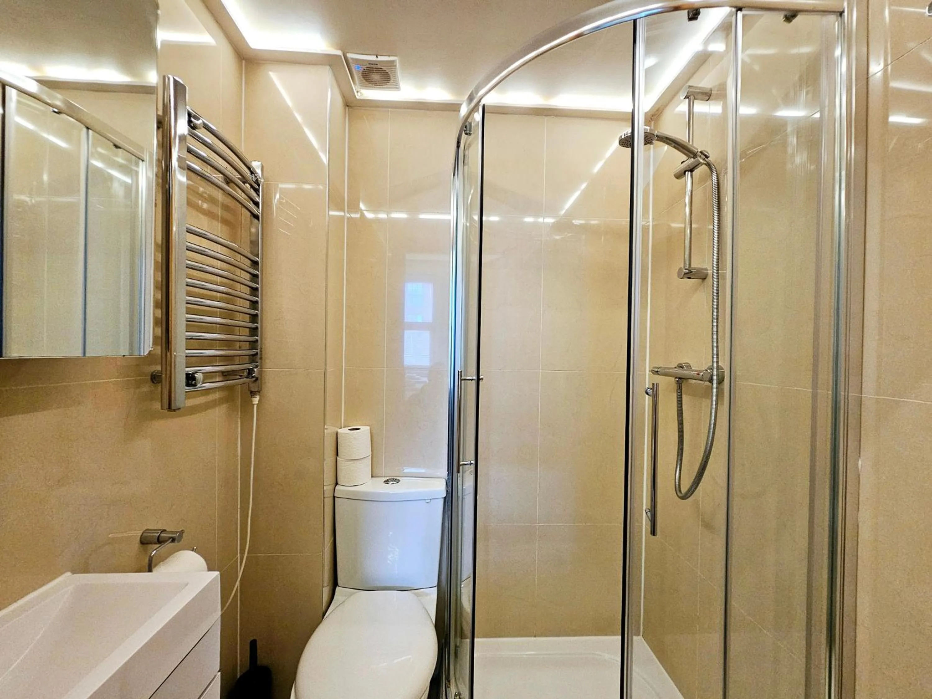 Bathroom in London Stay Apartments