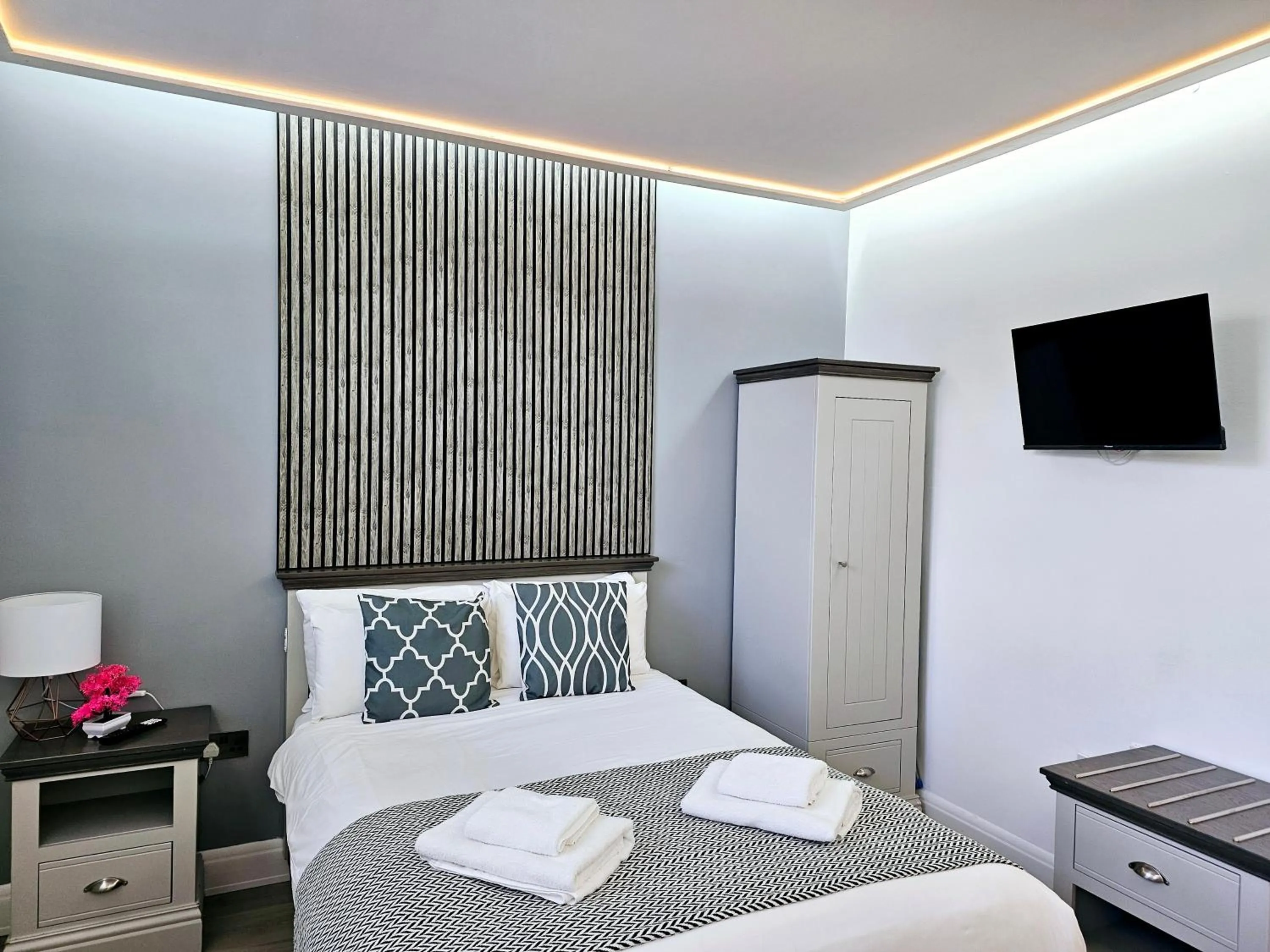 Bed in London Stay Apartments