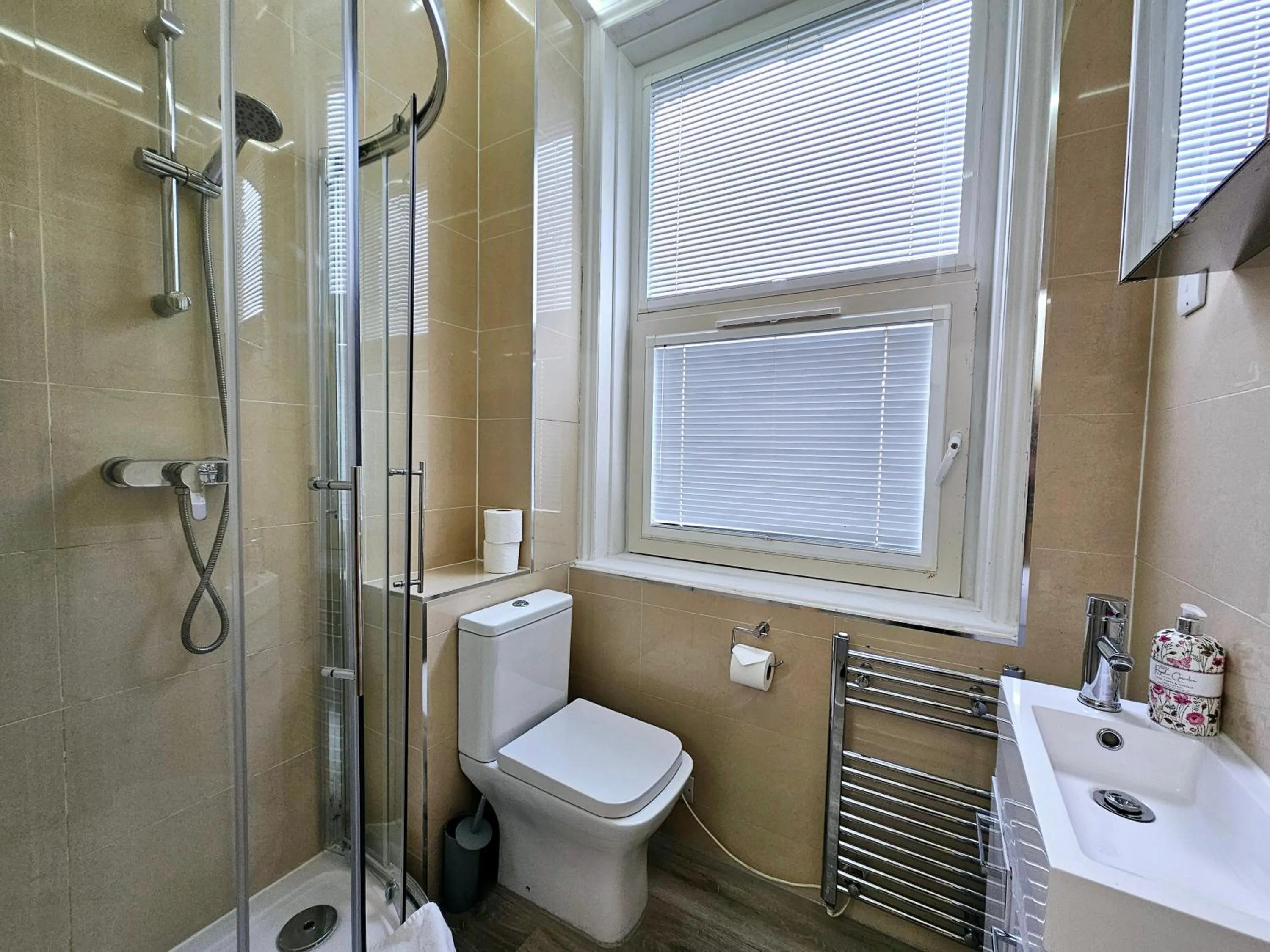 Bathroom in London Stay Apartments