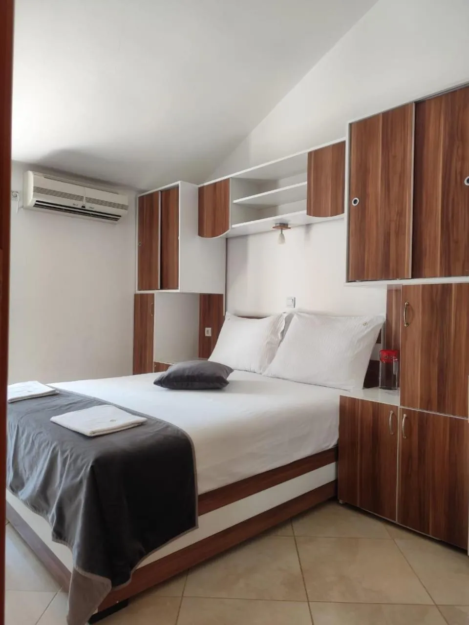 Photo of the whole room, Bed in Villa Dvor Kornic