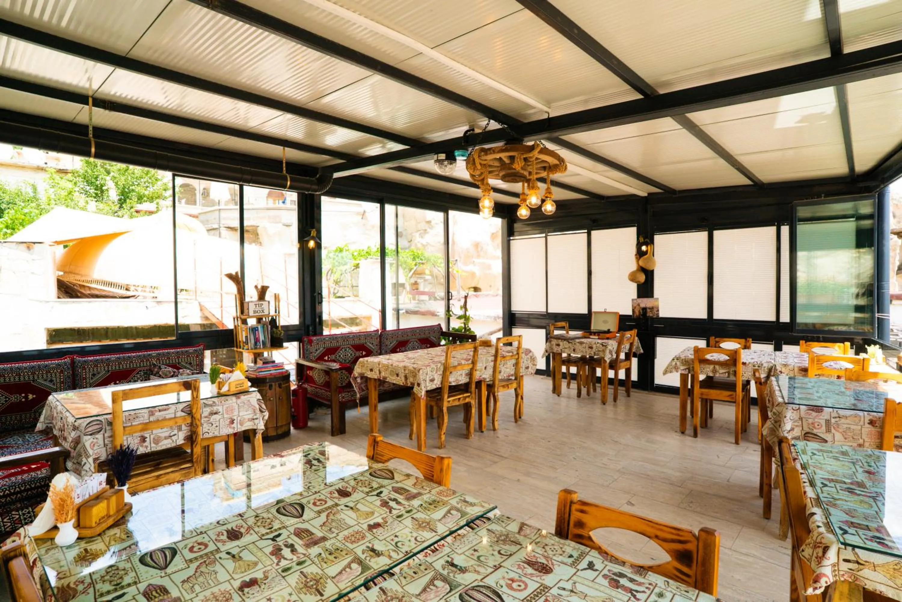 Restaurant/places to eat in Cappadocia Ennar Cave Swimming Pool Hot & SPA