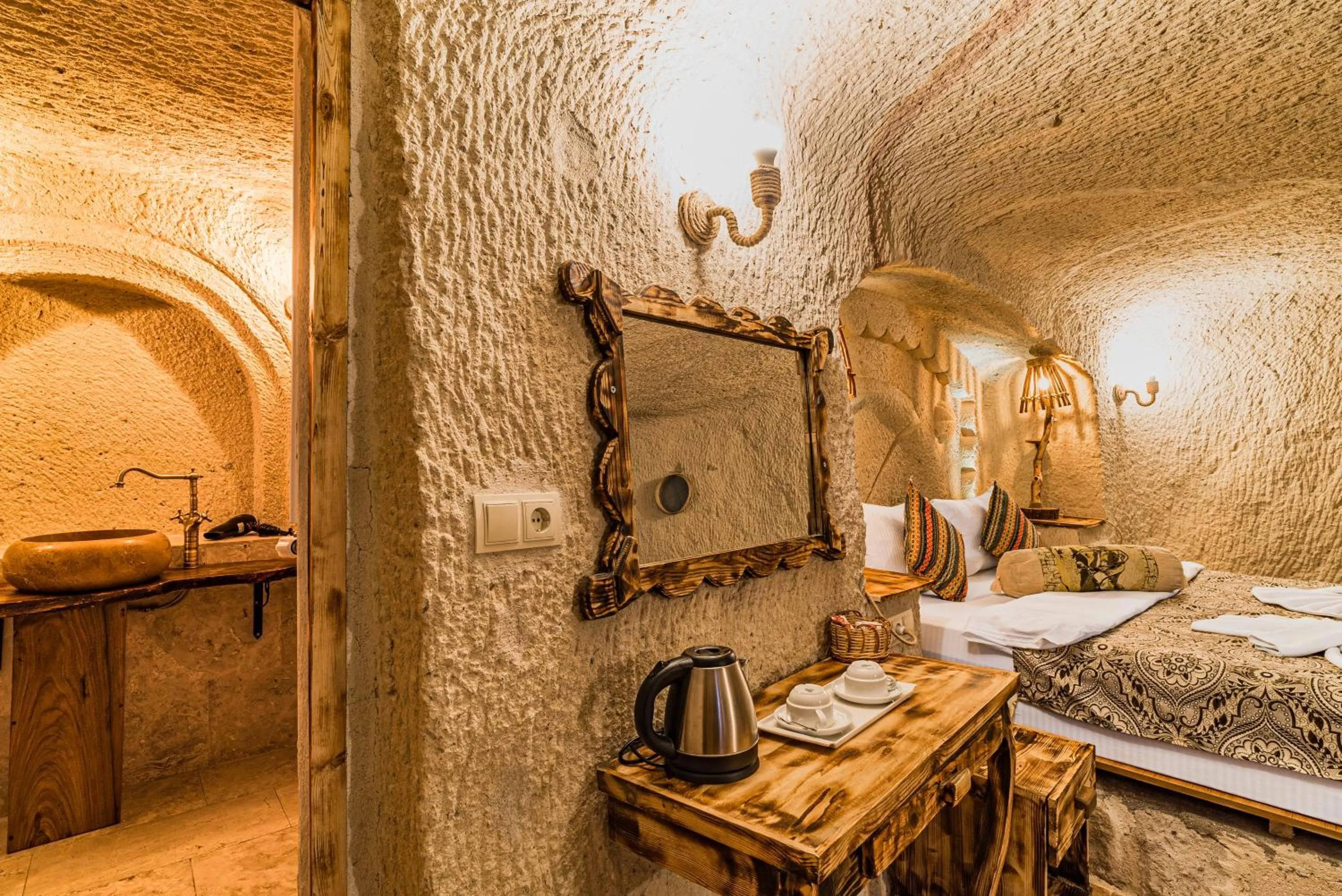 Bed in Cappadocia Ennar Cave Swimming Pool Hot & SPA