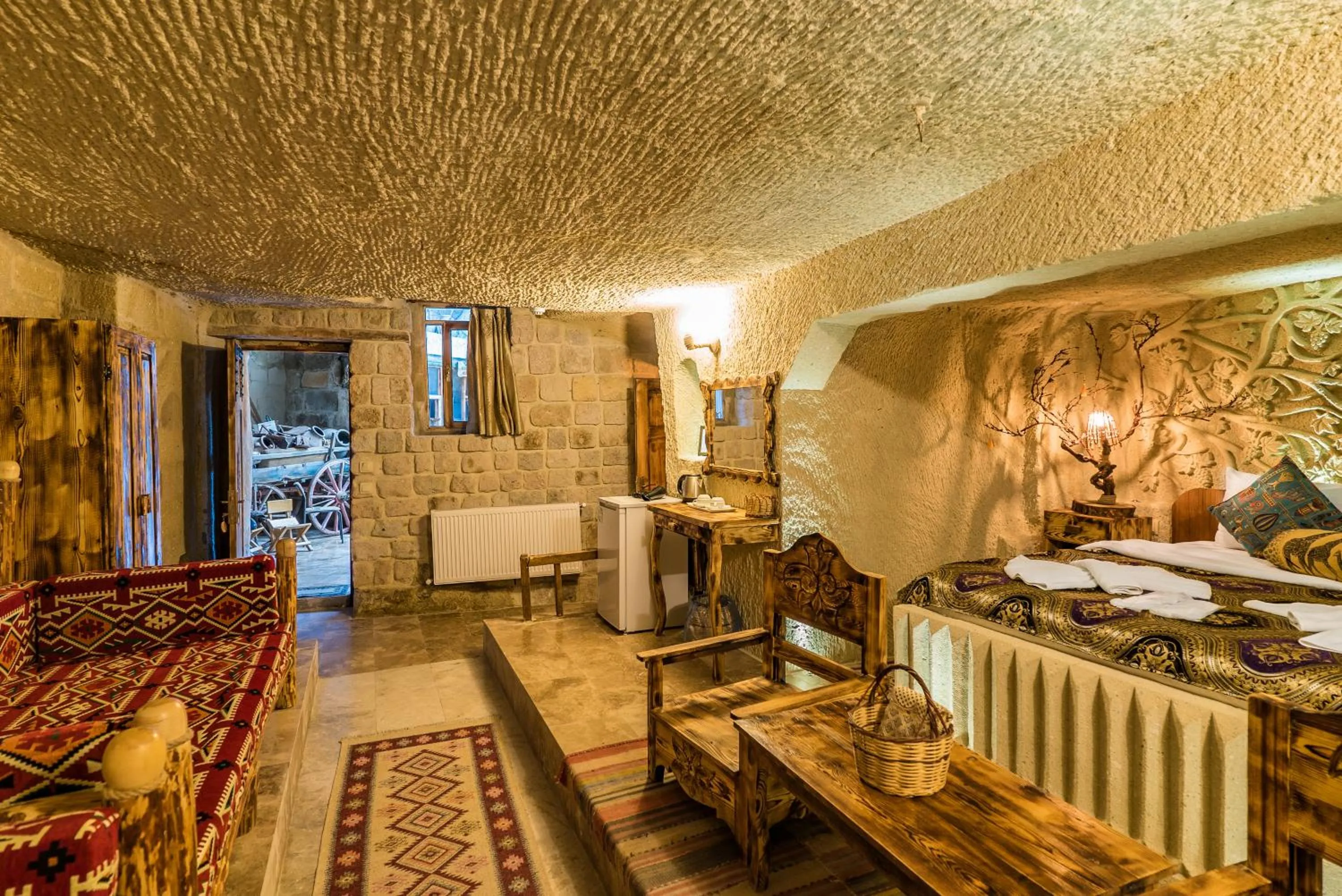 Massage in Cappadocia Ennar Cave Swimming Pool Hot & SPA