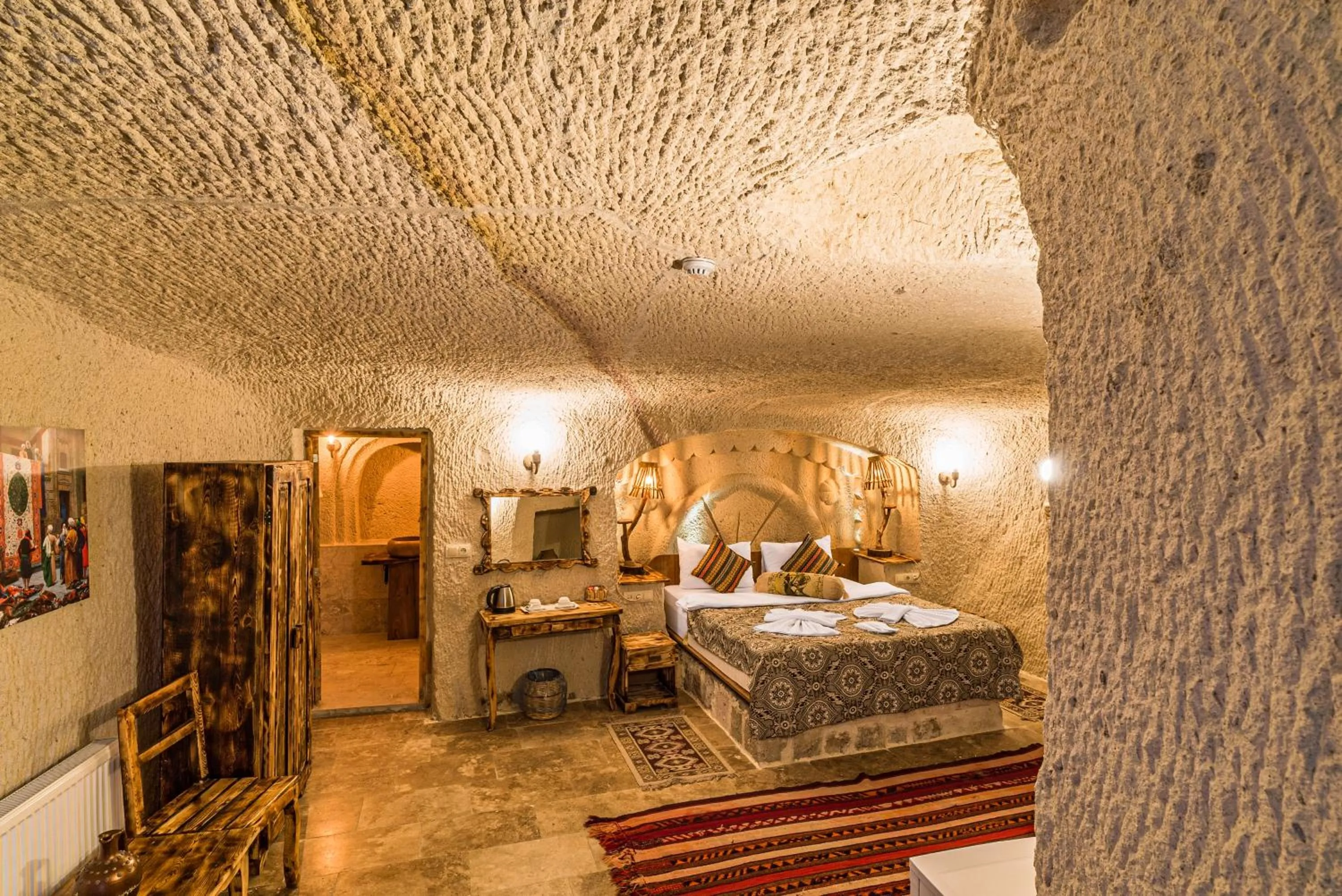 Photo of the whole room, Bed in Cappadocia Ennar Cave Swimming Pool Hot & SPA